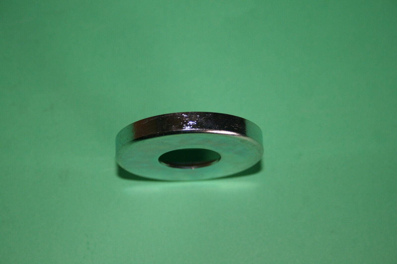 TRIUMPH T100 T120 TR6 BSA WHEEL BEARING HUB DUST COVER 371481 W1481