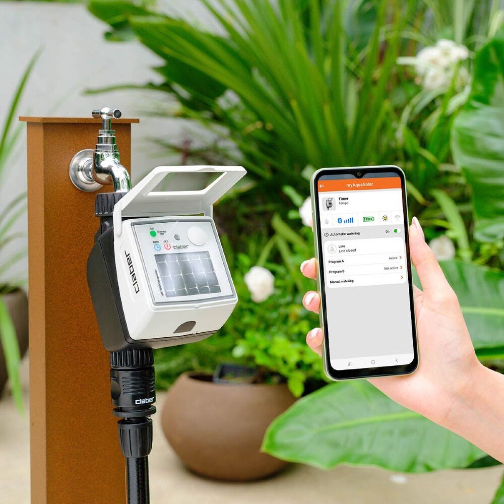 Claber Tempo Aqua Solar Showing App Use