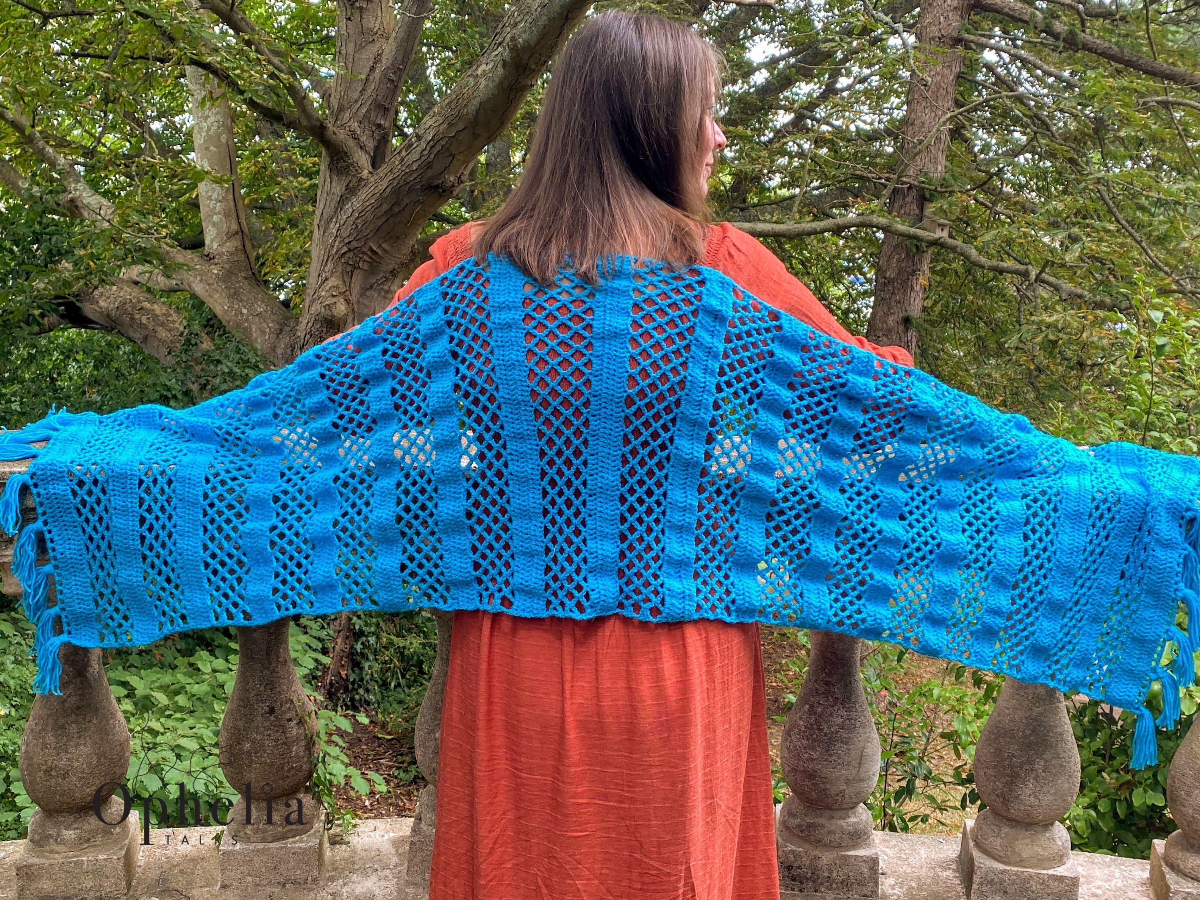the width of the shawl