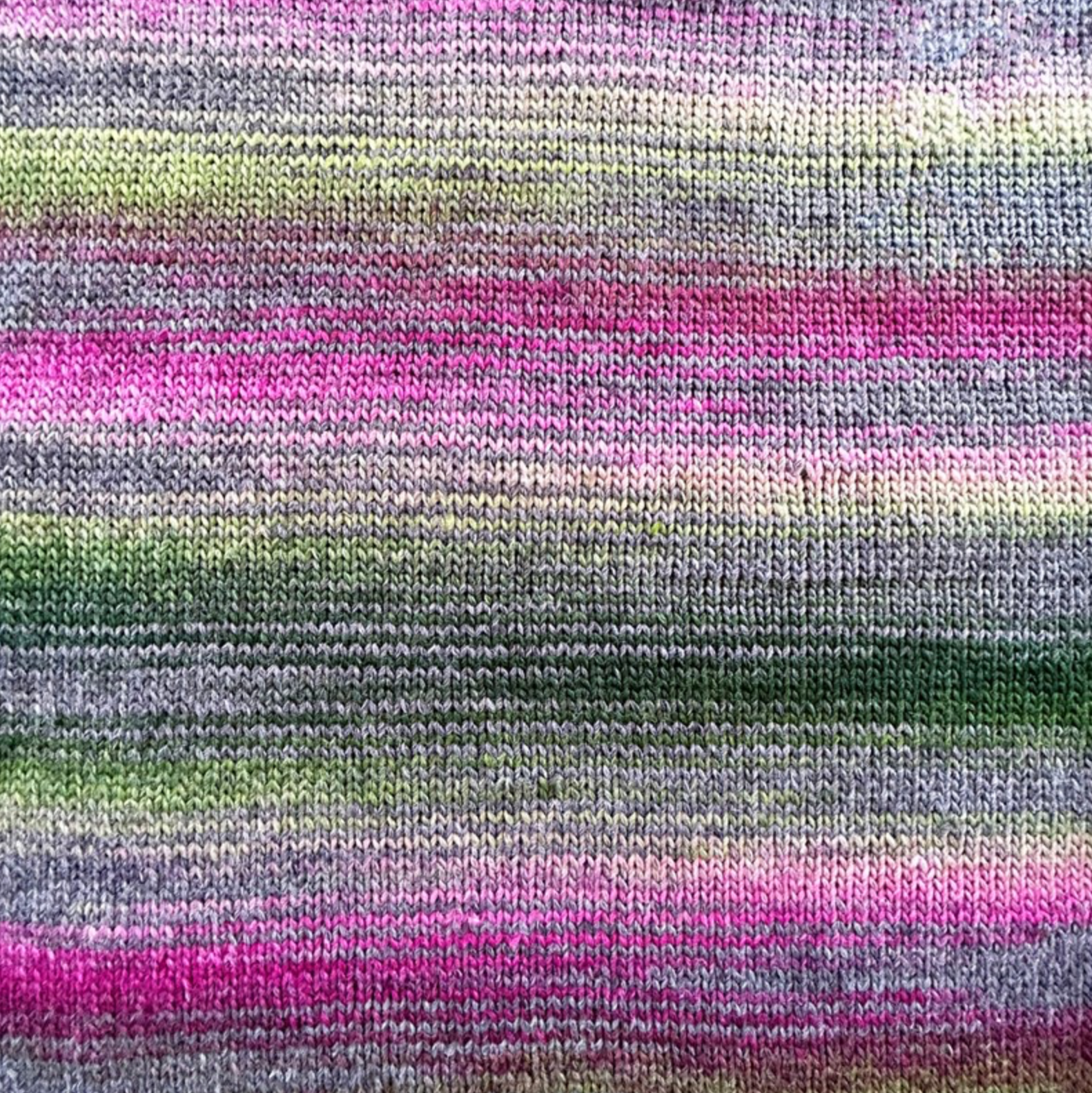 Knit me crochet me Aurora 6152 gradient