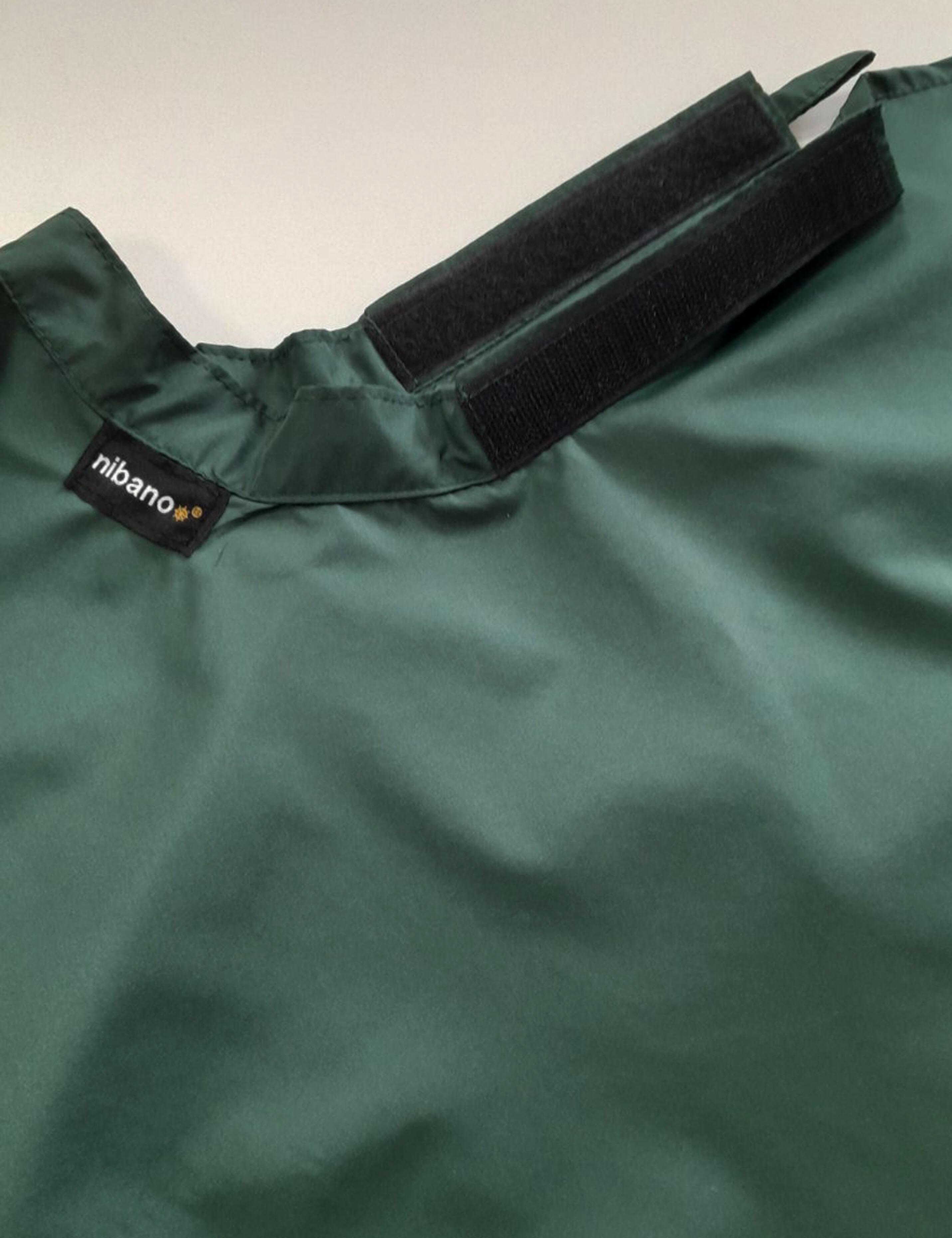 Hairdressing gown with velcro closing bottle green