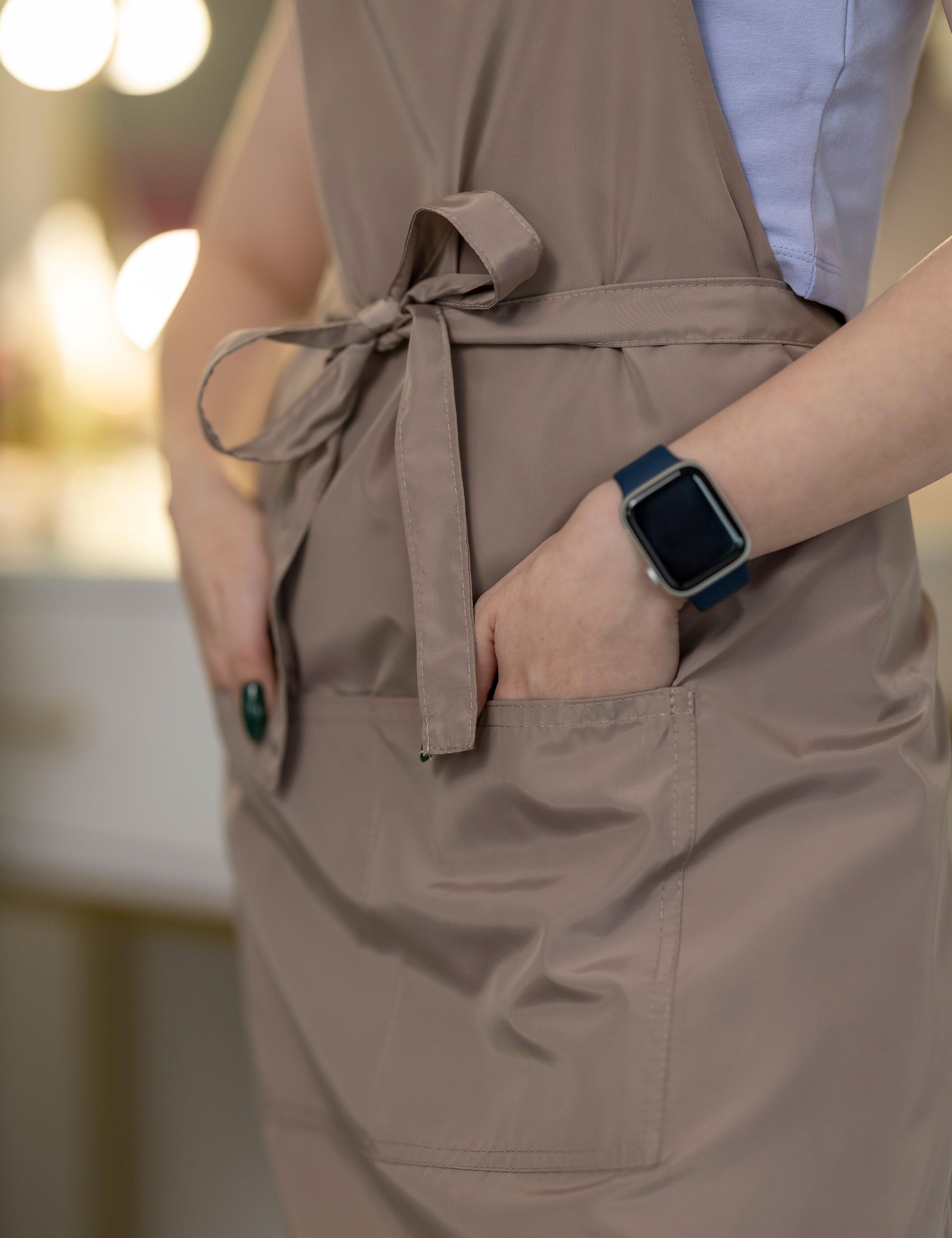 Durable latte stylist apron waterproof with pockets