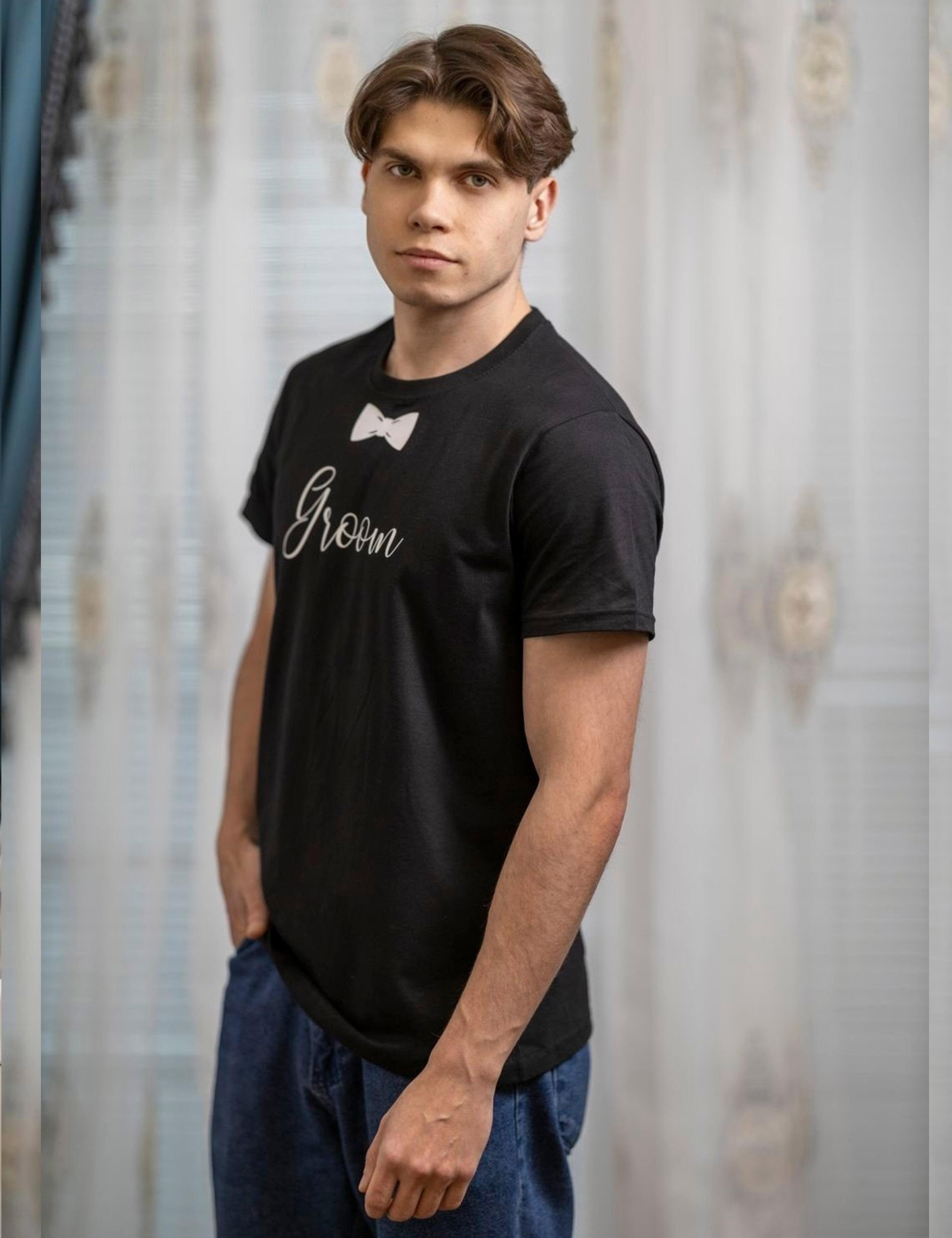 Groom printed T-shirt personalised black