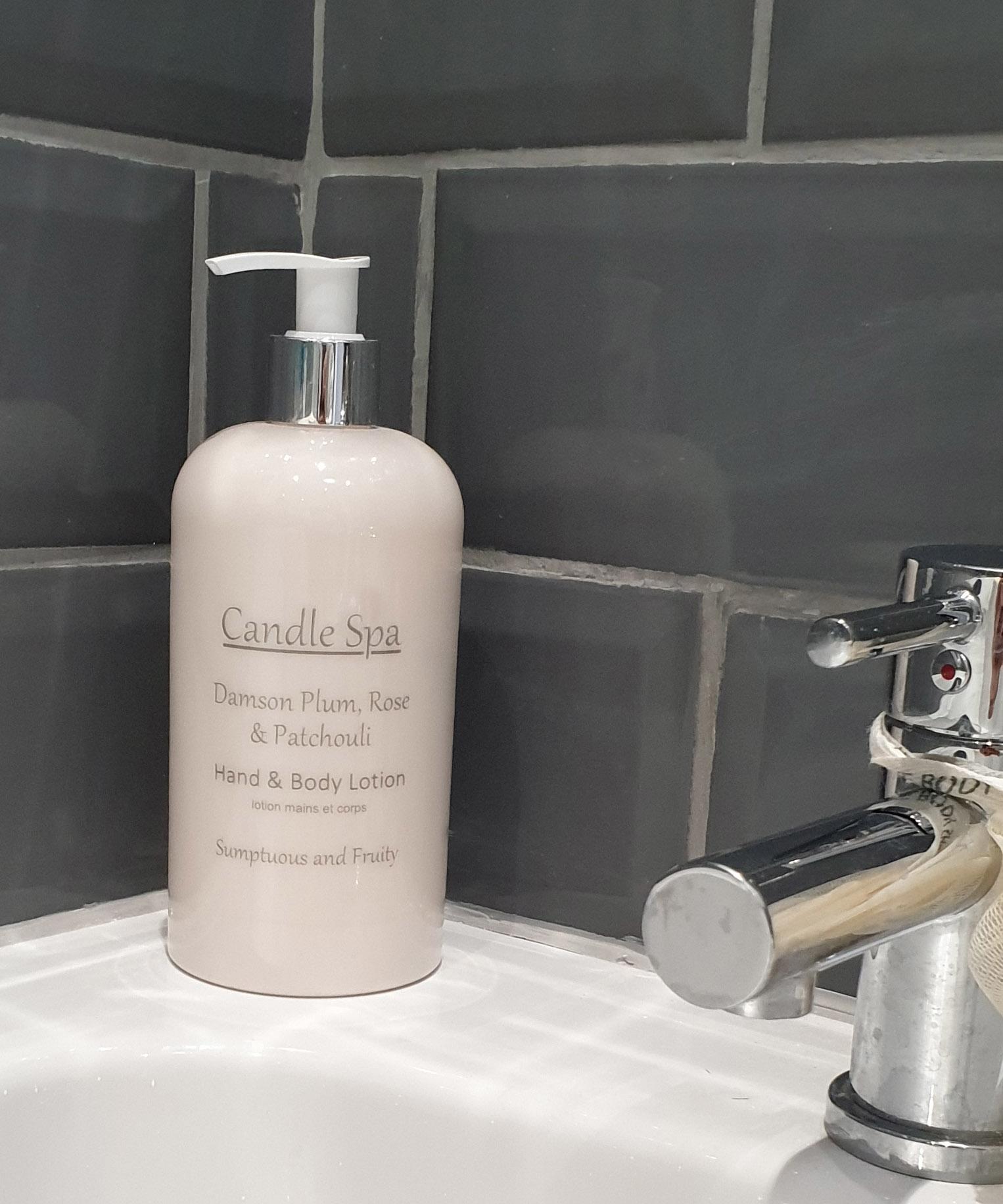 Candle Spa Hand & Body Lotion 500ml - Damson Plum, Rose & Patchouli