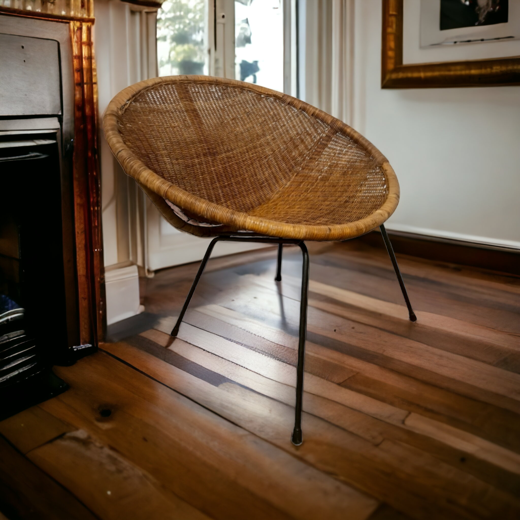 Vintage round store wicker chair