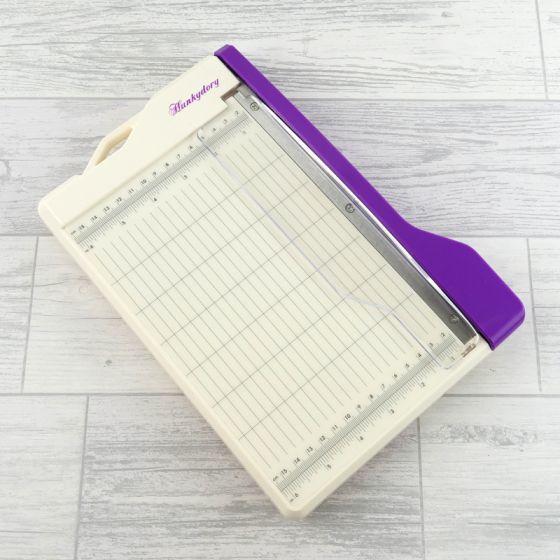 WE R MEMORY KEEPERS CROP-A-DILE HOLE PUNCH AND EYELET SETTER JUNK JOURNALS  TAGS