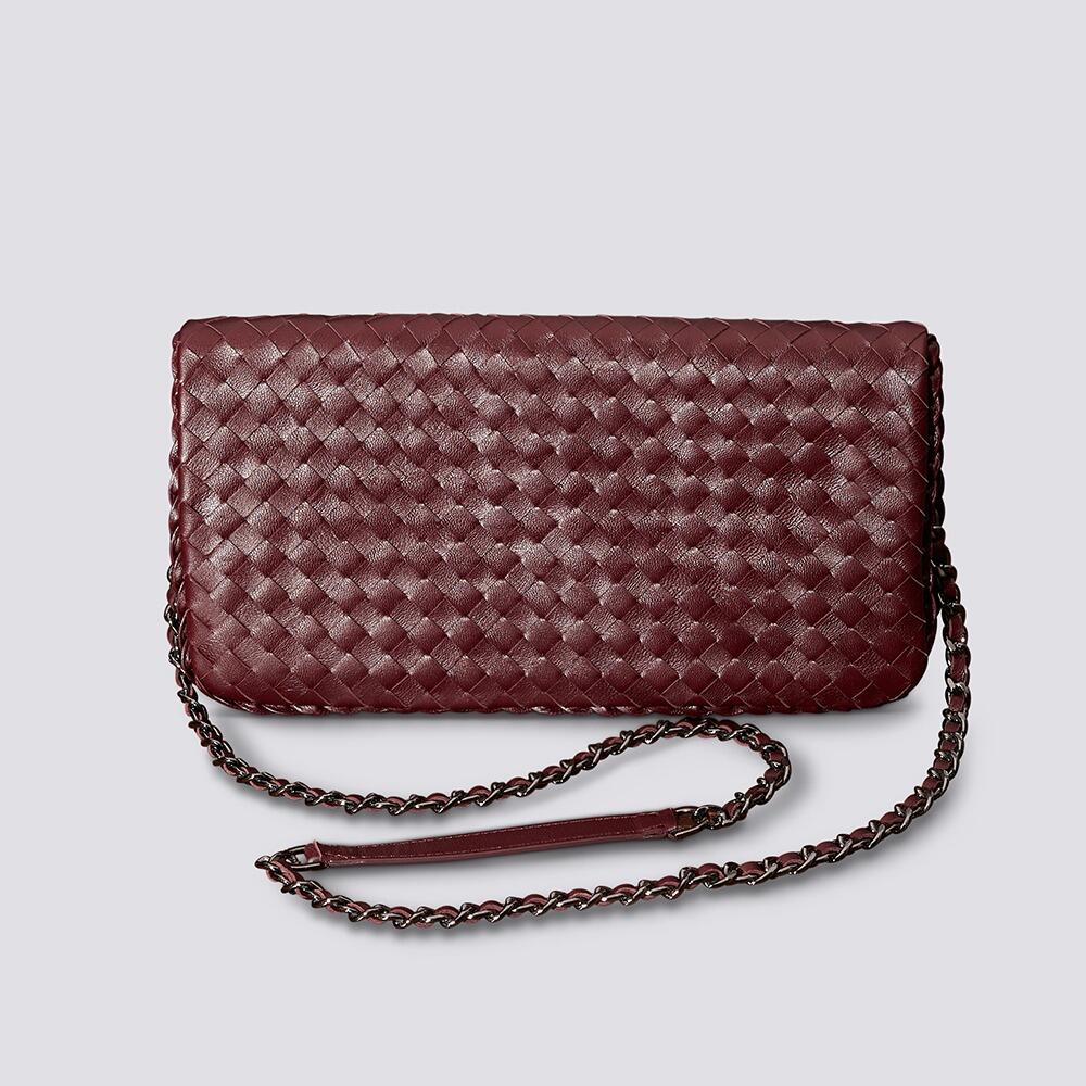 BURGUNDY CLASSIC CLUTCH