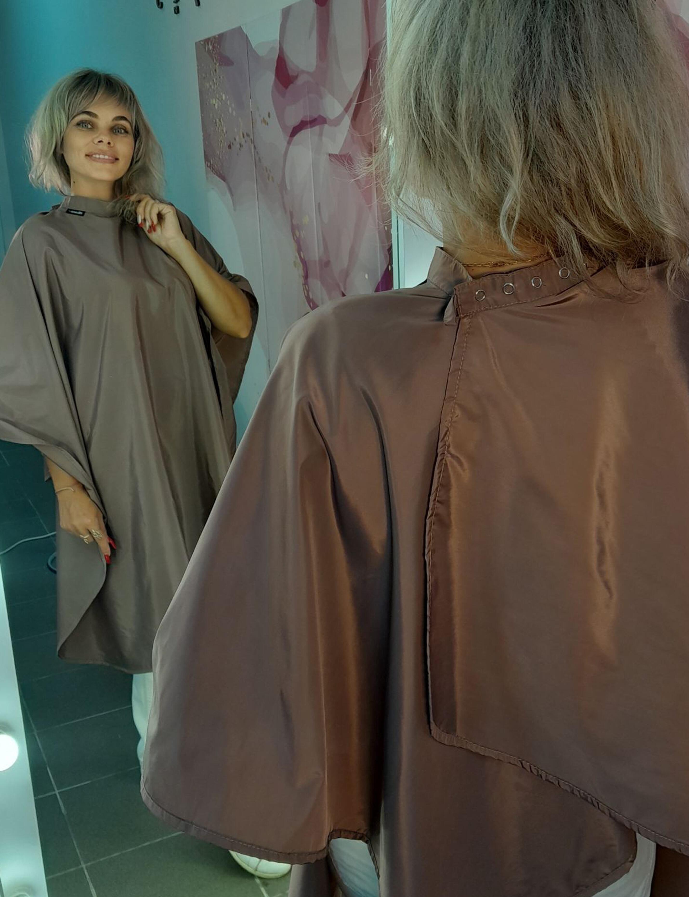 Waterproof salon gown with snaps Coffee