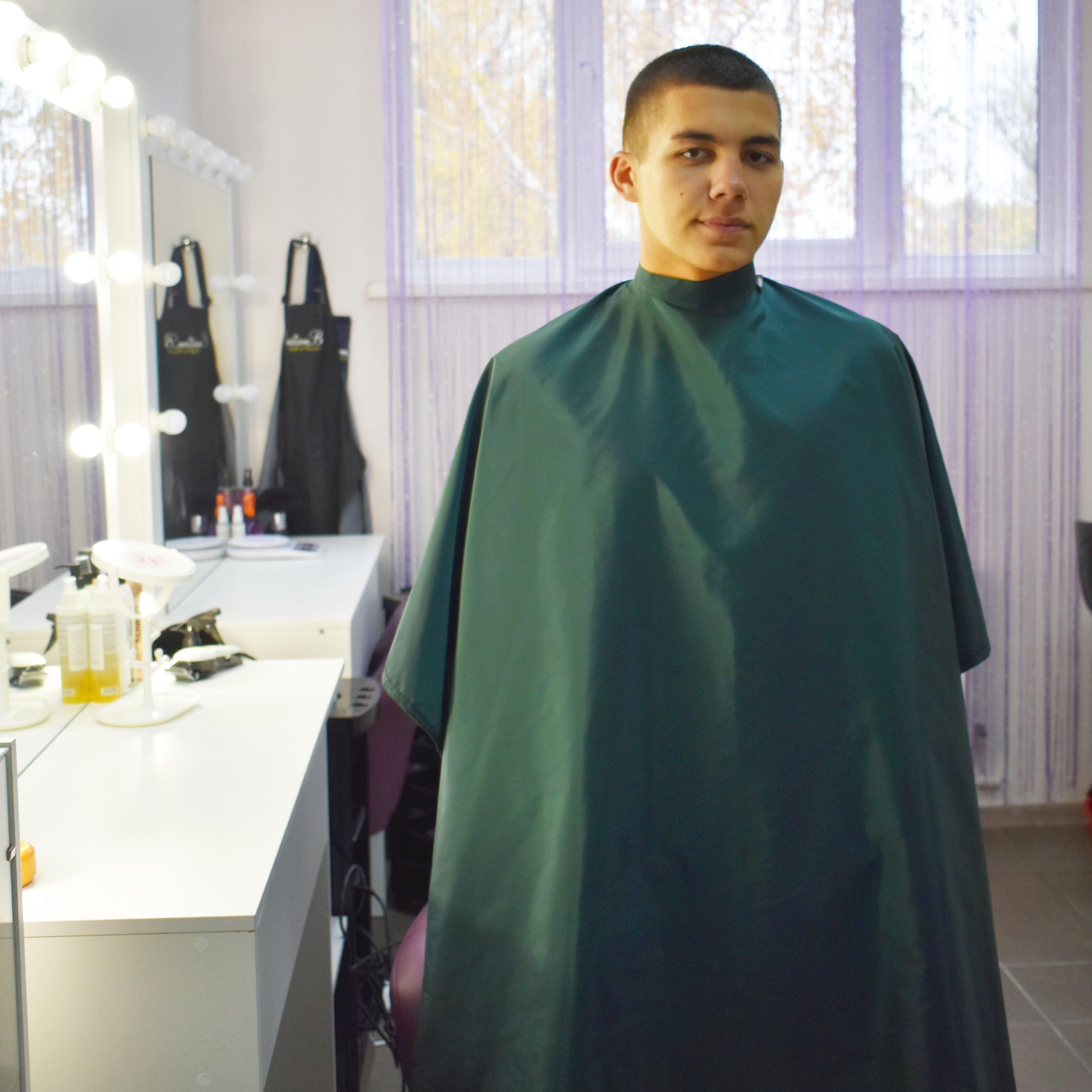 Nibano barber cape bottle green with poppers
