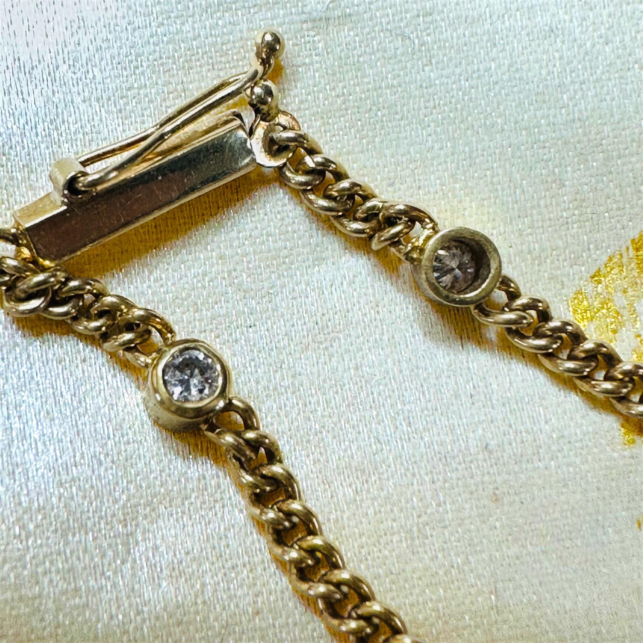 18ct Gold & Diamond Station Curb Link Bracelet – 7.5″ / 19cm, London 1978, displayed in antique box.