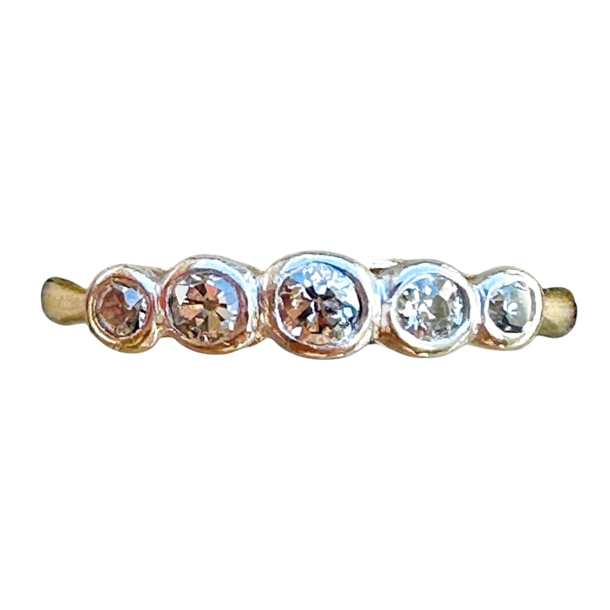 18ct Gold & Platinum Five Stone Diamond Ring with white background