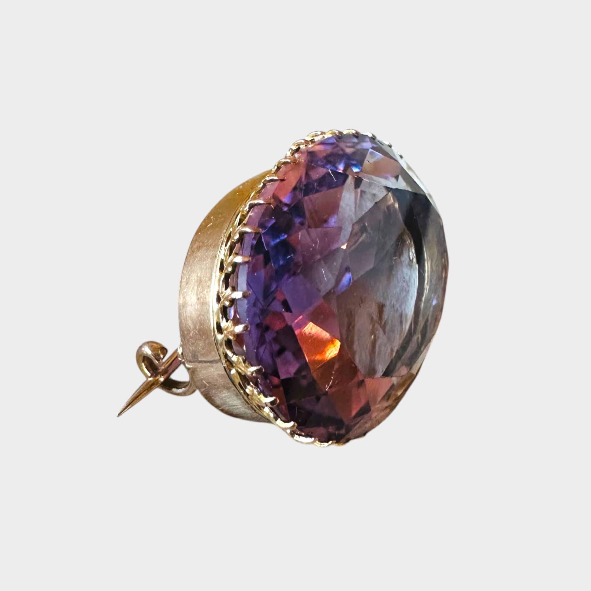 side view of Victorian Amethyst Brooch 15k Gold, Rose de France Amethyst Oval Brooch with grey background