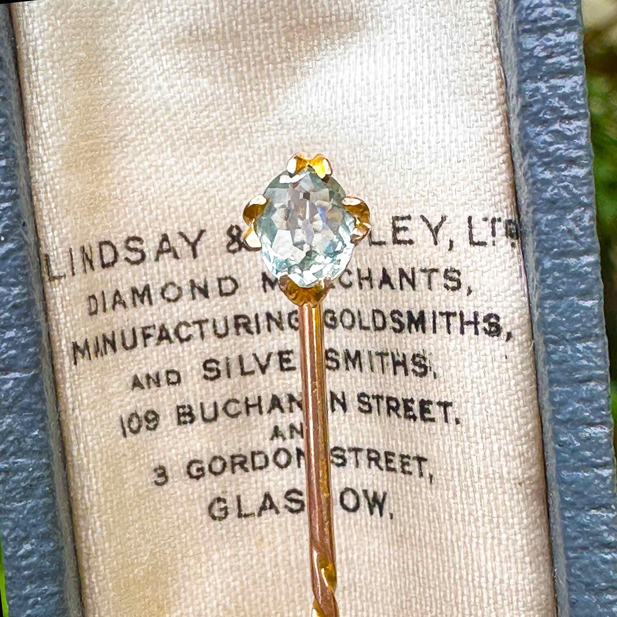 Antique 15ct gold Aquamarine solitaire stick pin in antique box.