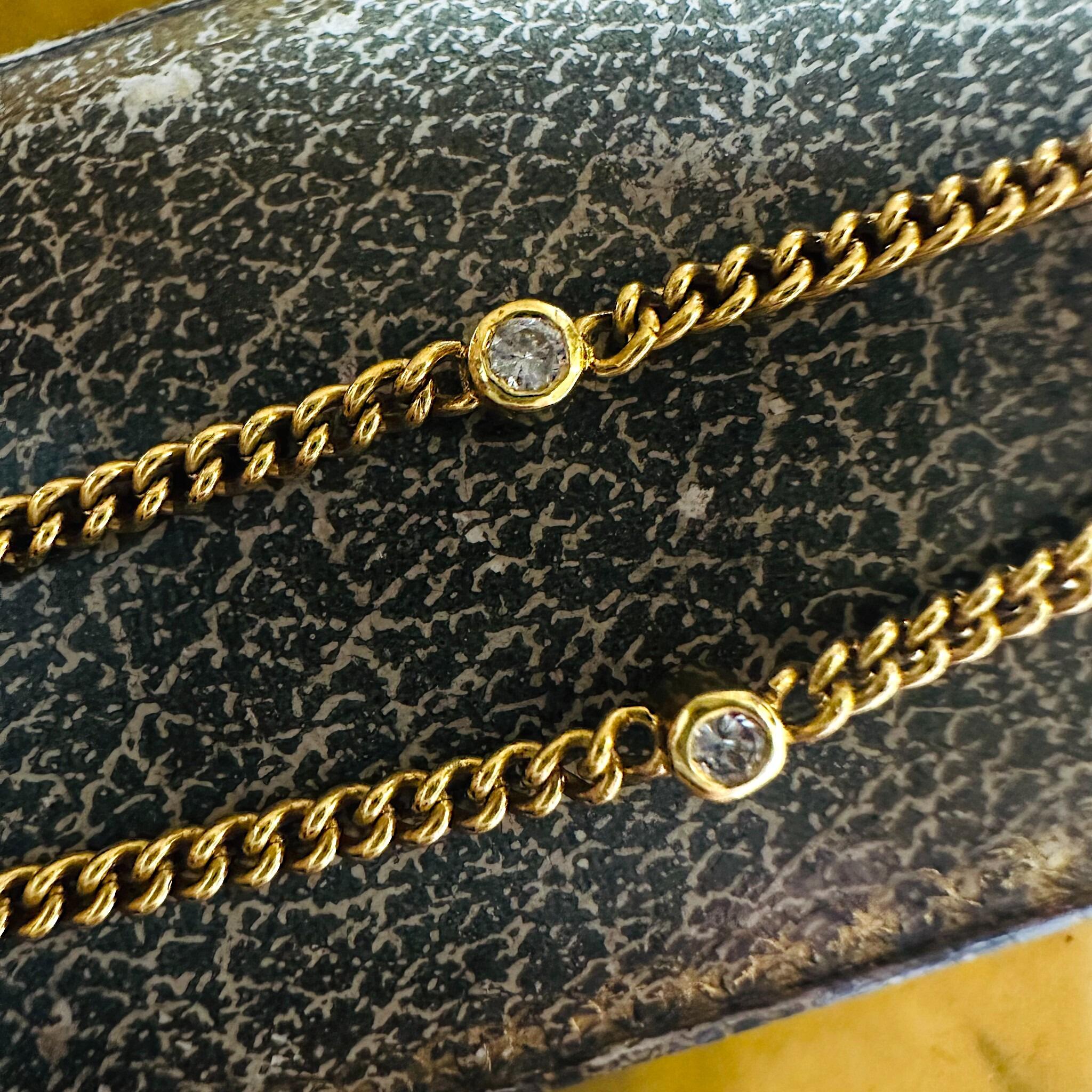 18ct Gold & Diamond Station Curb Link Bracelet – 7.5″ / 19cm, London 1978, displayed on antique box.