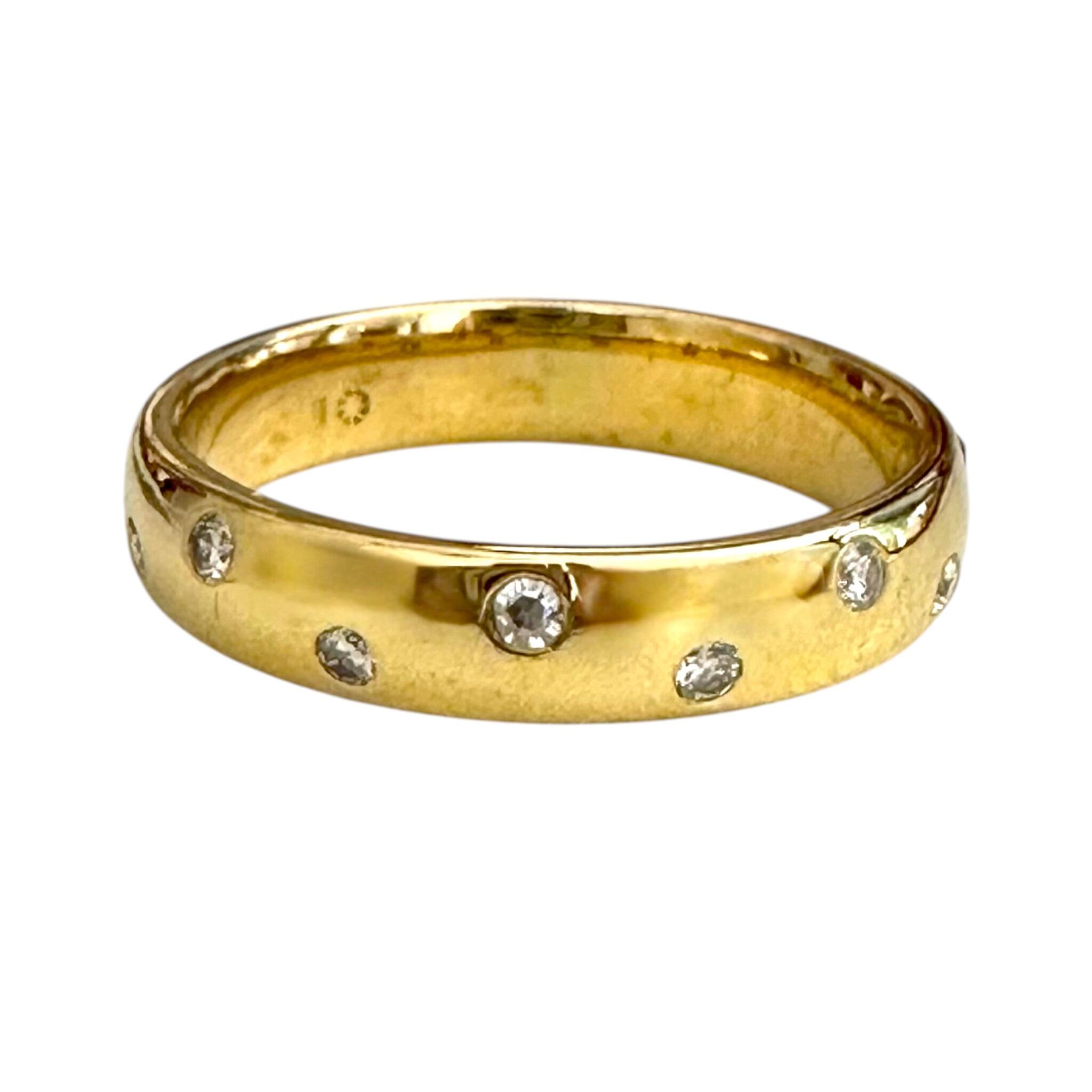 Vintage 18ct Gold & Diamond Étoile Ring with white background
