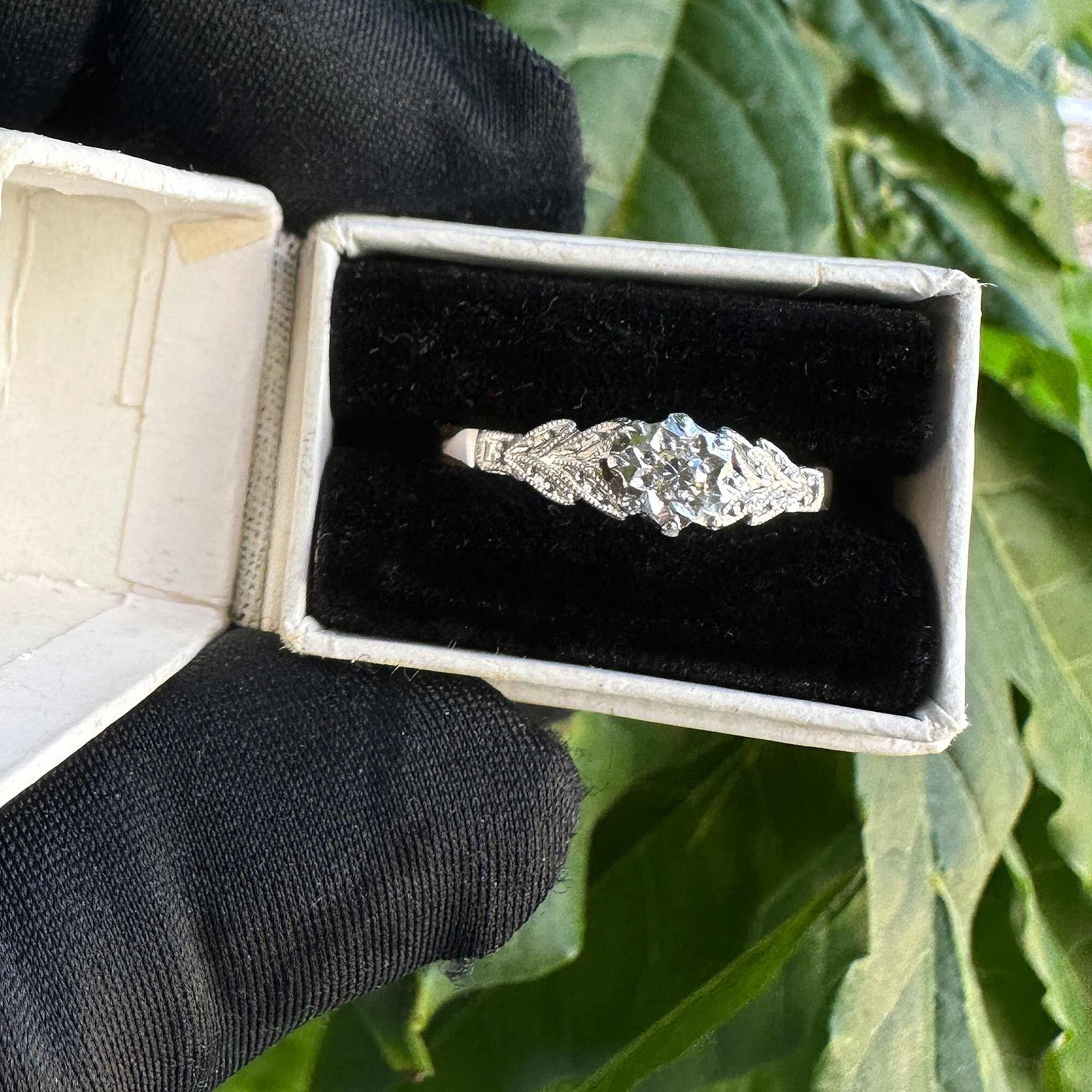 Vintage Art Deco Diamond Solitaire Ring in Platinum and 18ct Gold