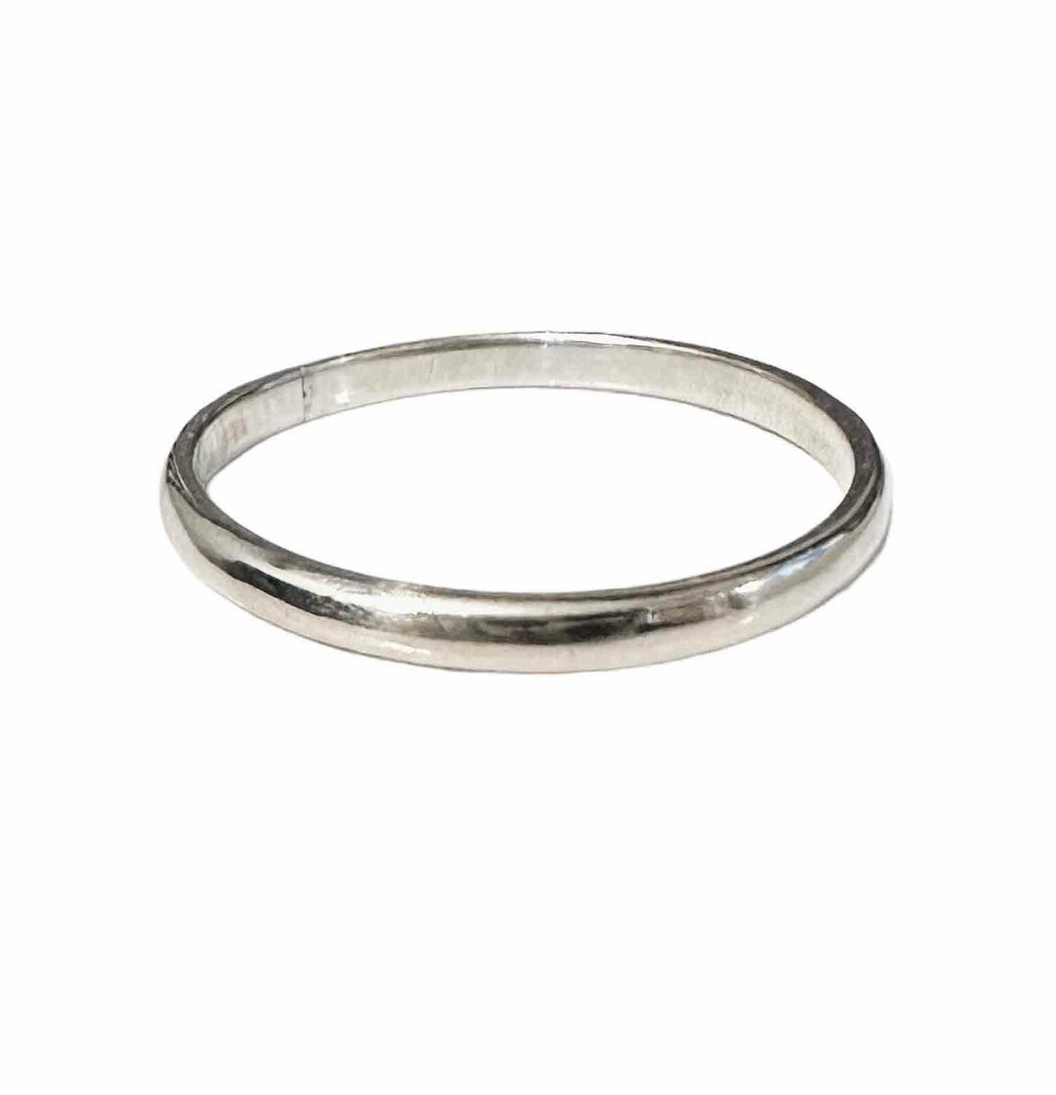 Platinum wedding ring by Alabaster & Wilson, 2.2mm width, full hallmarks, size UK N 1/2, USA 7, 2.2 grams, modern design, good condition