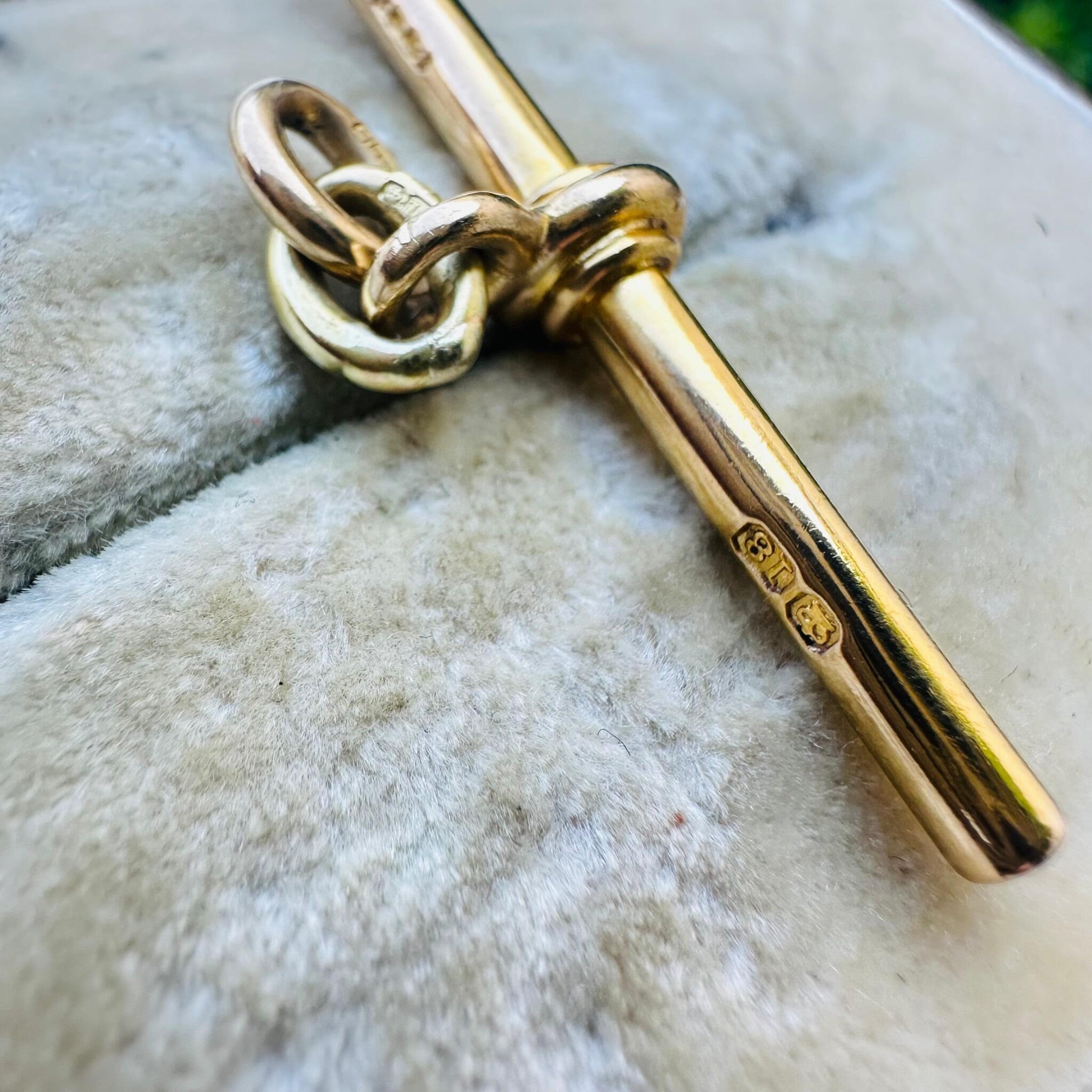Antique 18k Victorian Yellow Gold T-Bar & Links laying on antique box