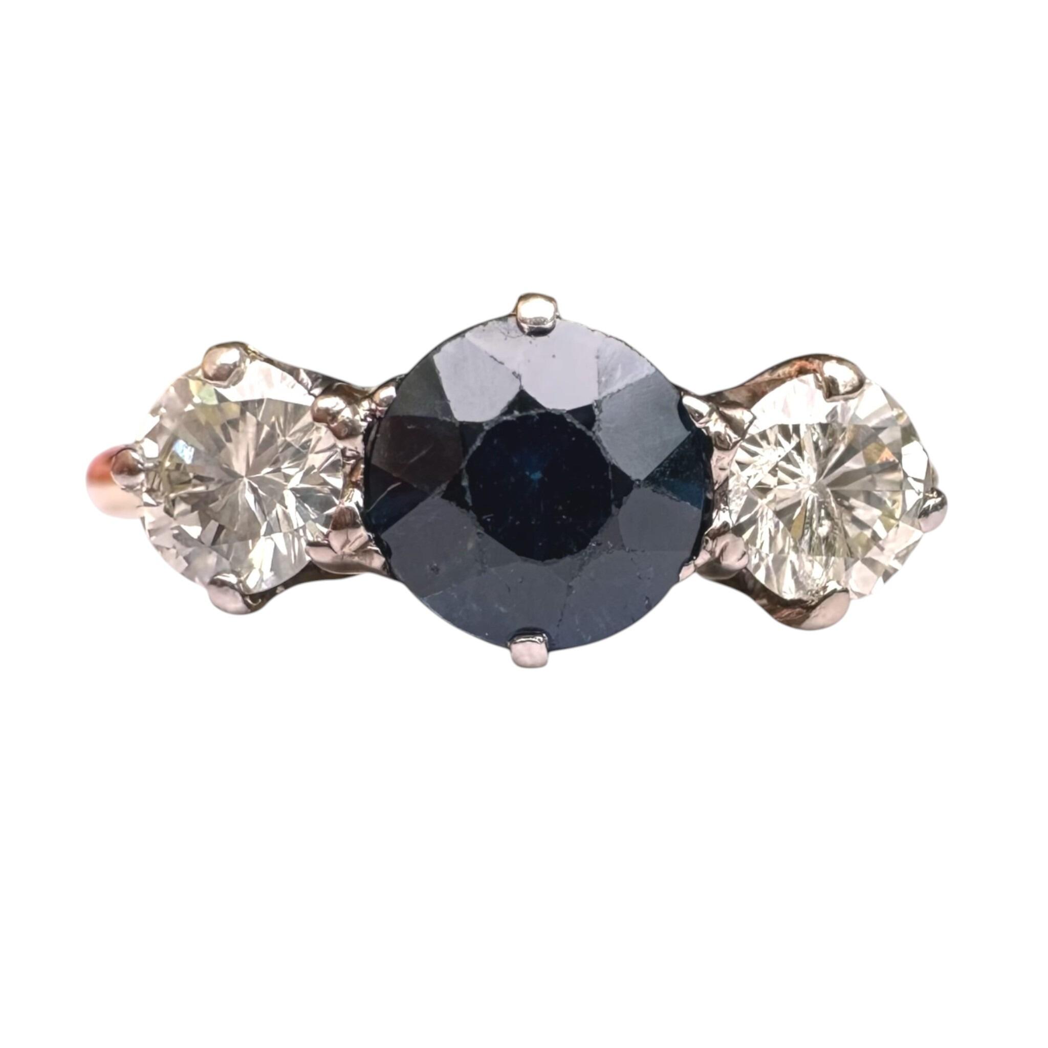 18k Gold Sapphire & Diamond Trilogy Ring, white backgrouund