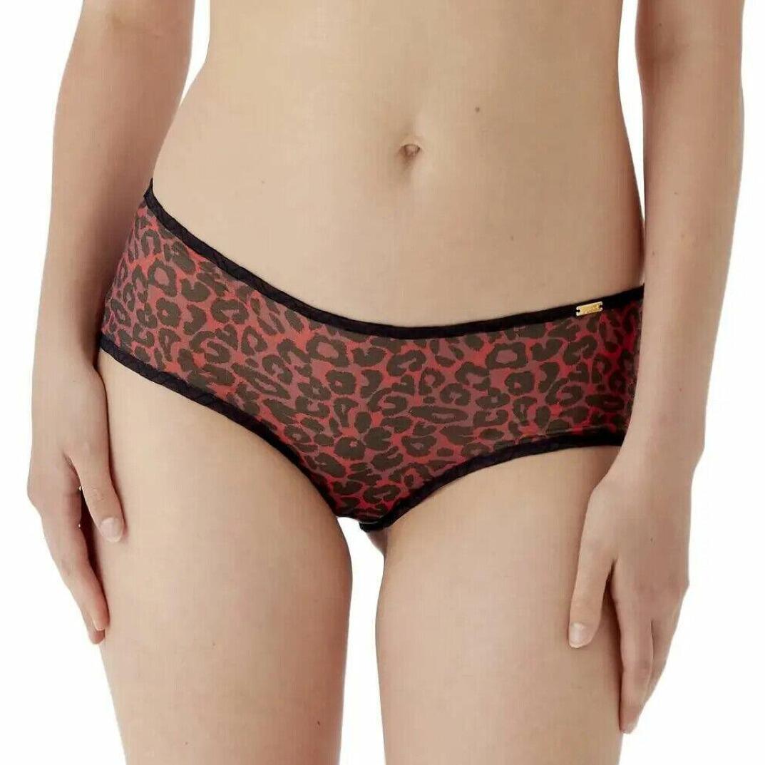 Gossard Glossies Leopard Short On Model Front