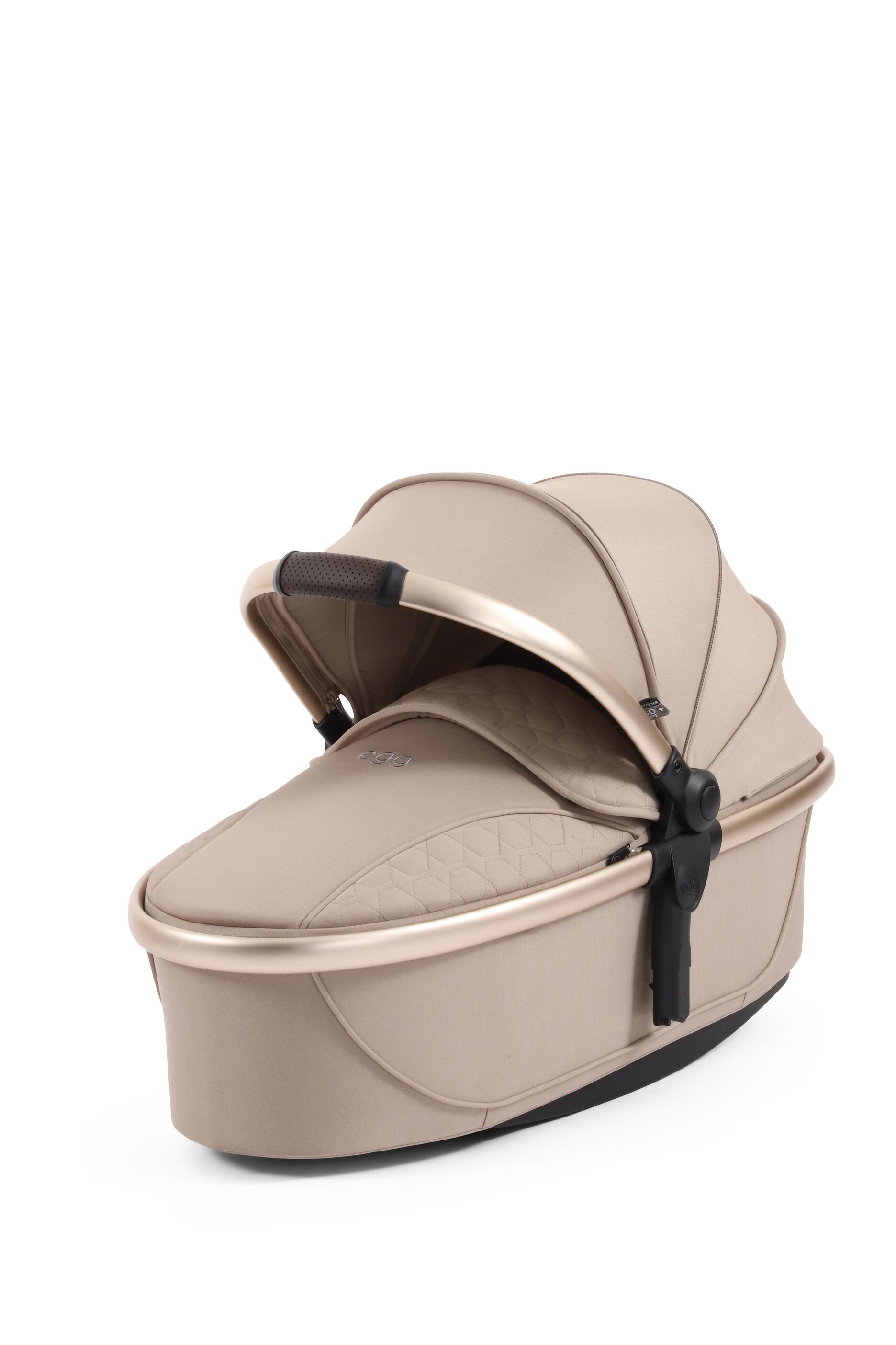 egg3-feather-carrycot-1-1.jpg