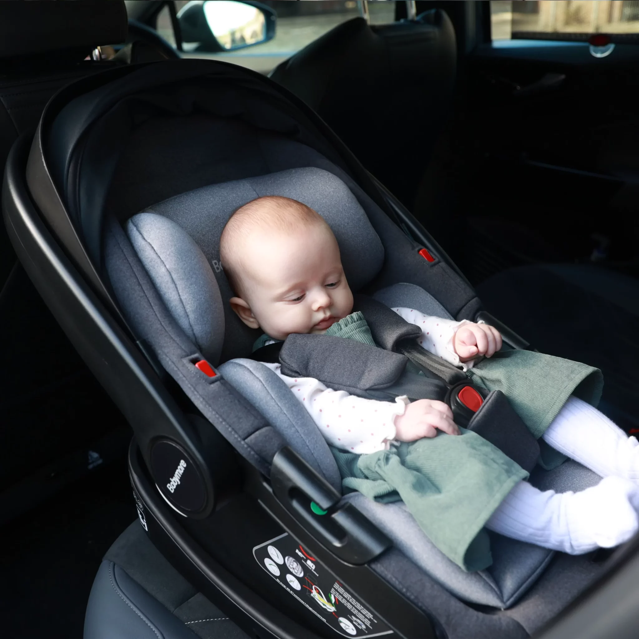 babymore-car-seat-baby.png