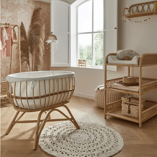 Family boutique portable baby bed shop