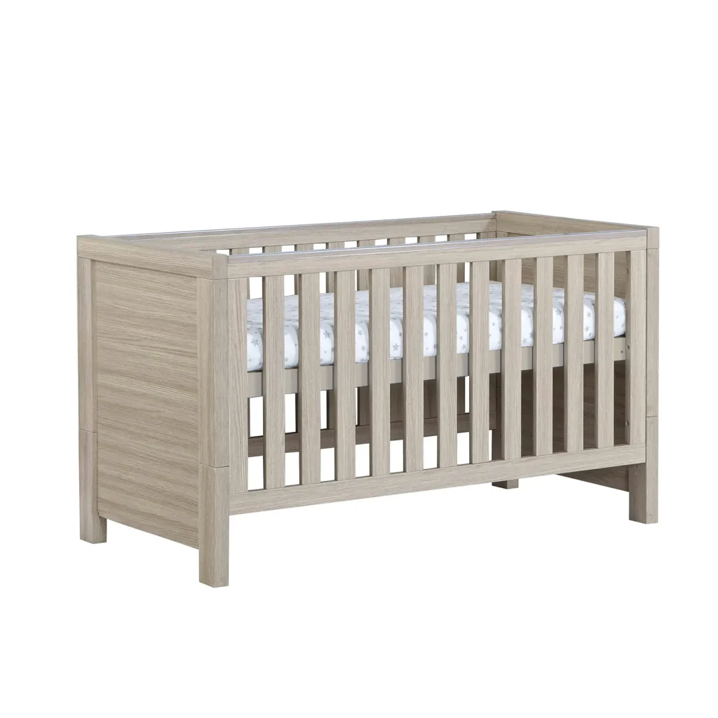 Babymore Luno - Oak cot bed