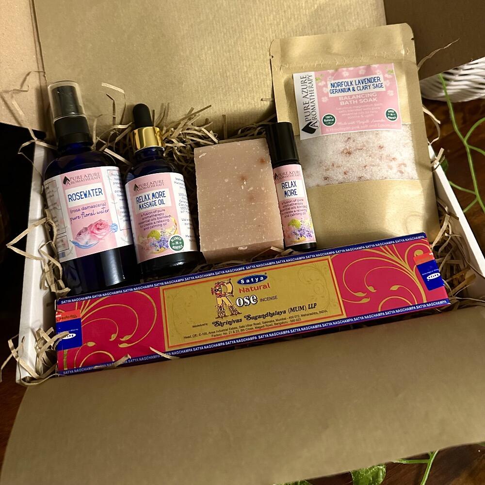 Rose and geranium gift hamper