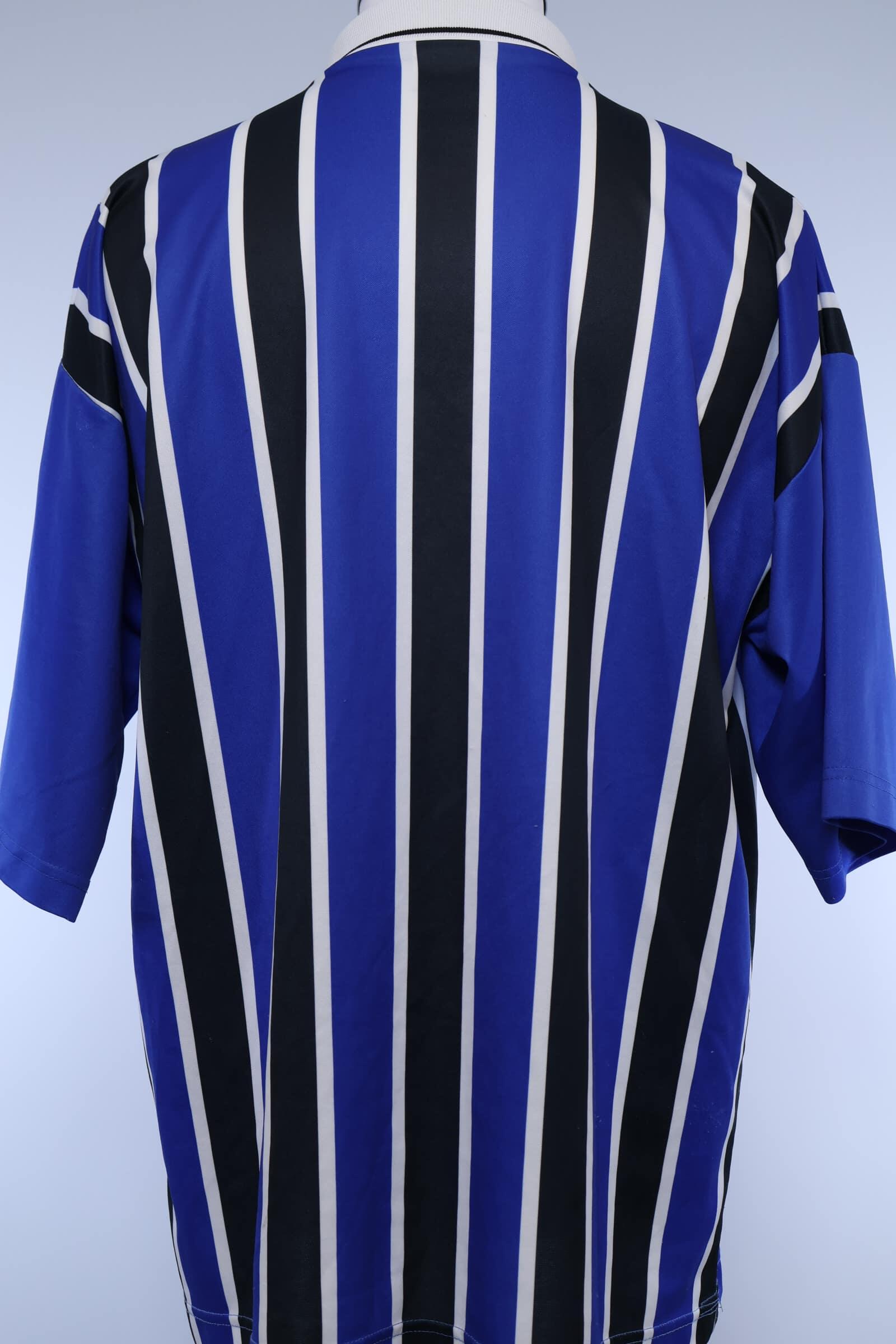 Le CF Montréal dévoile enfin son nouveau maillot - La Poche Bleue