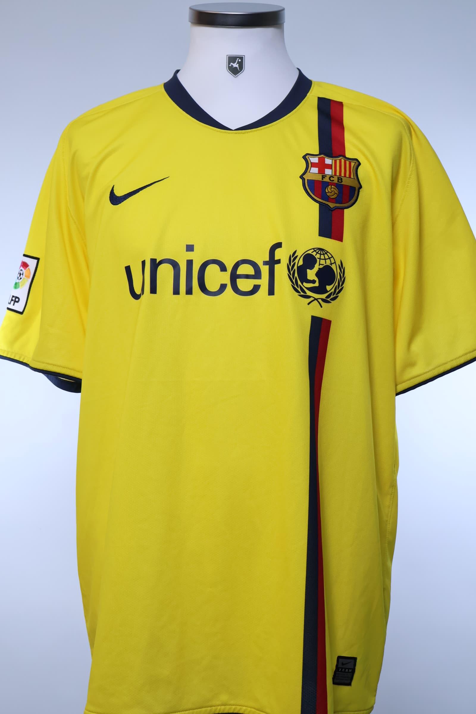 Barcelona 2008/09 Away Shirt - XL