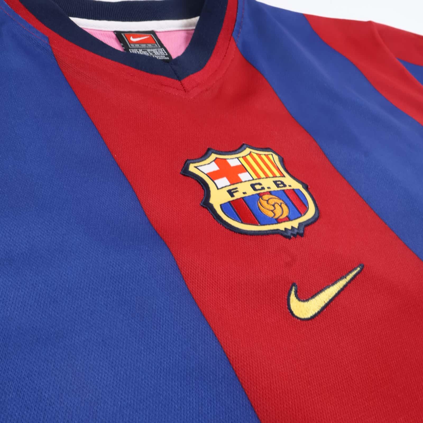 Fc Barcelona 2000/01 Home Shirt - M