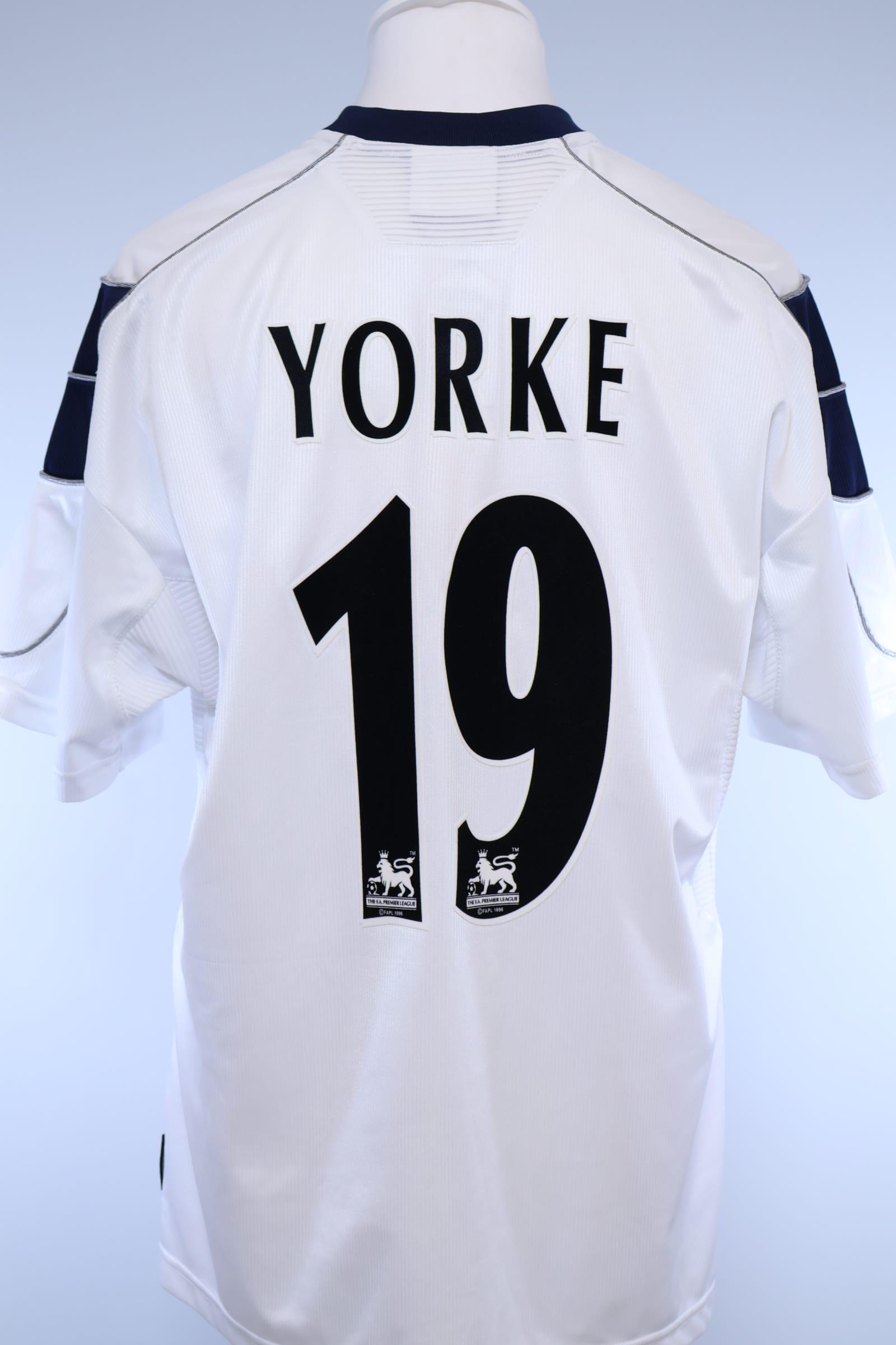 1999/00 - MANCHESTER UNITED - YORKE - #19 - THIRD SHIRT - L