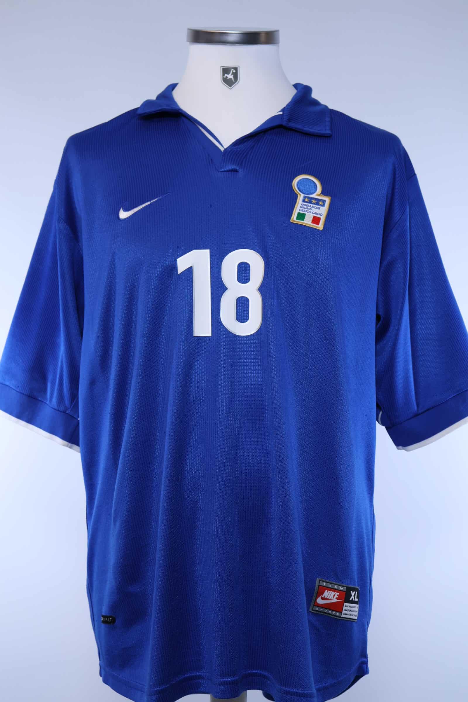 1997/98 - ITALY - BAGGIO R. - #18 - HOME SHIRT - XL