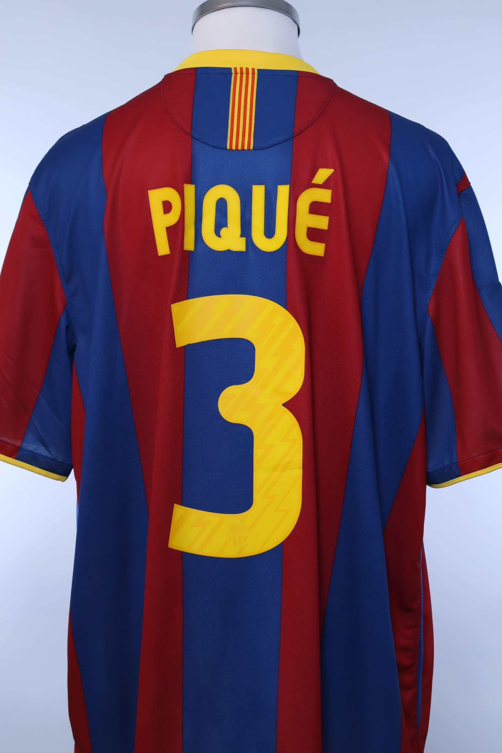 2010/11 - FC BARCELONA - PIQUE - #3 - HOME SHIRT - XXL