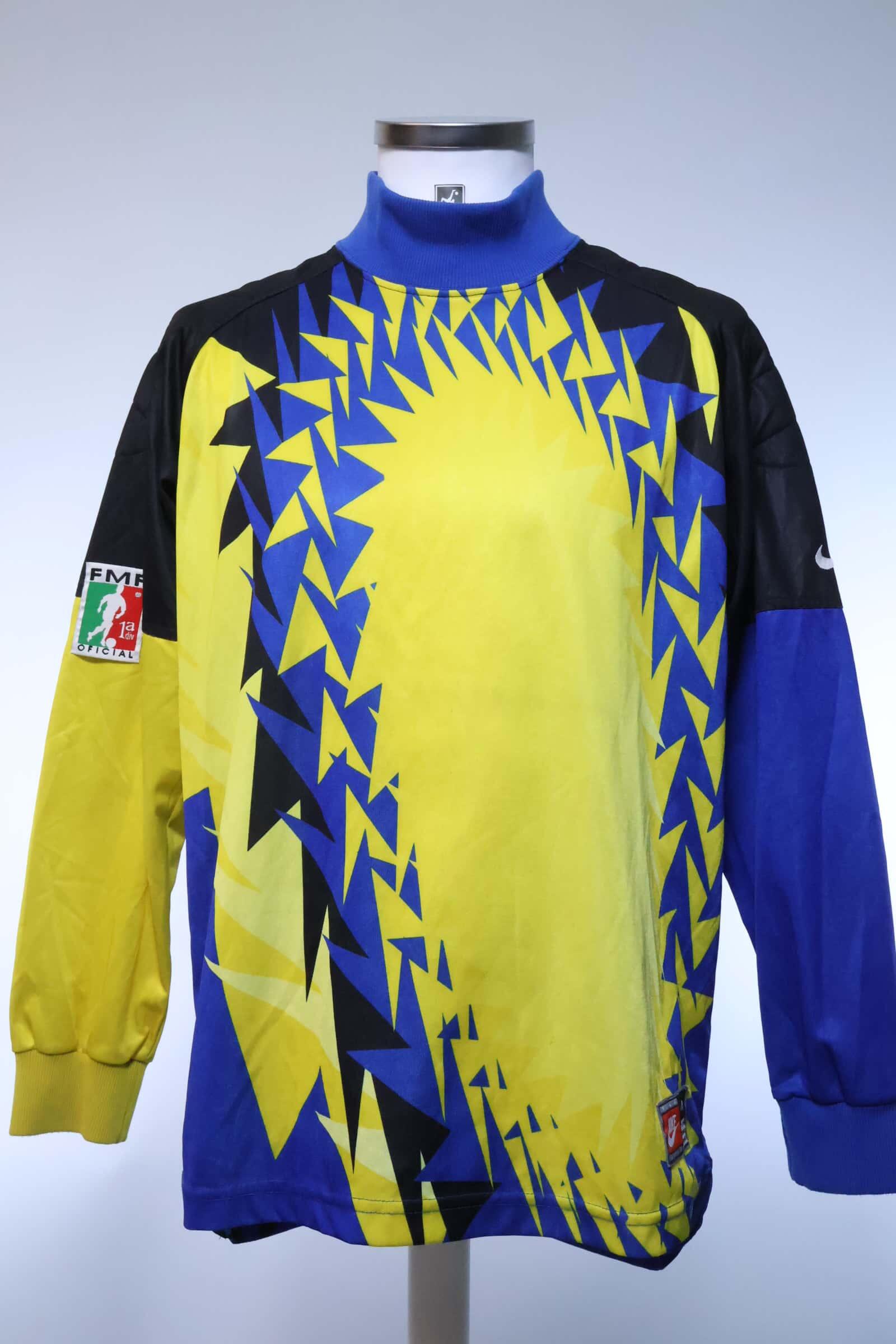 Nike 90s/ Goalkeeper Shirt - M
