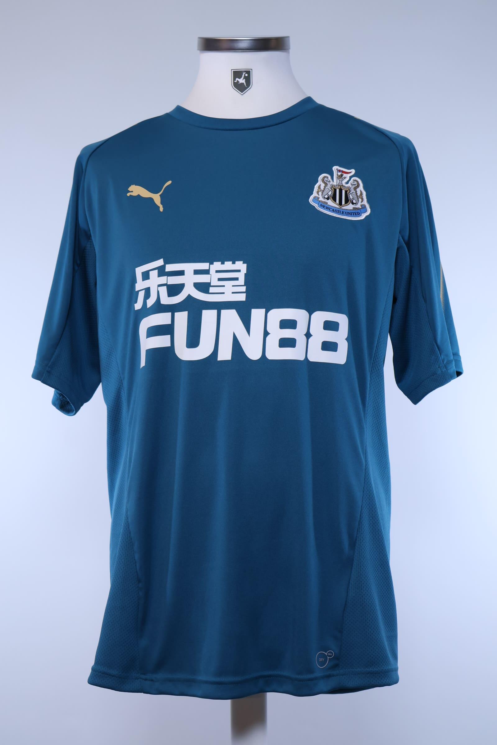 2018/19 - NEWCASTLE UNITED - TRAINING SHIRT - L