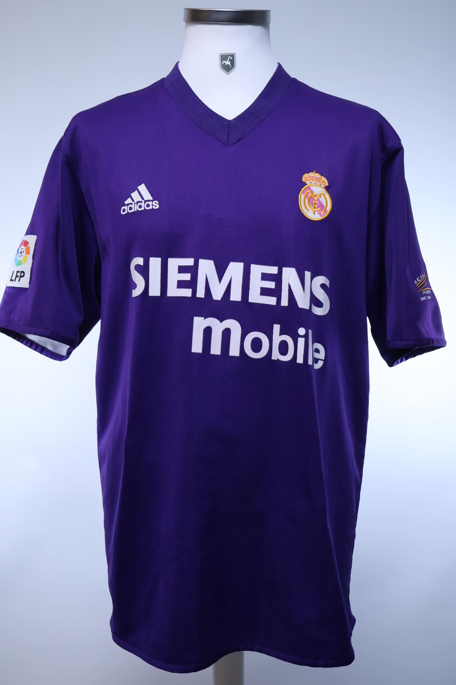 Real Madrid Ronaldo/Figo #7 2002/03 Third Shirt - L
