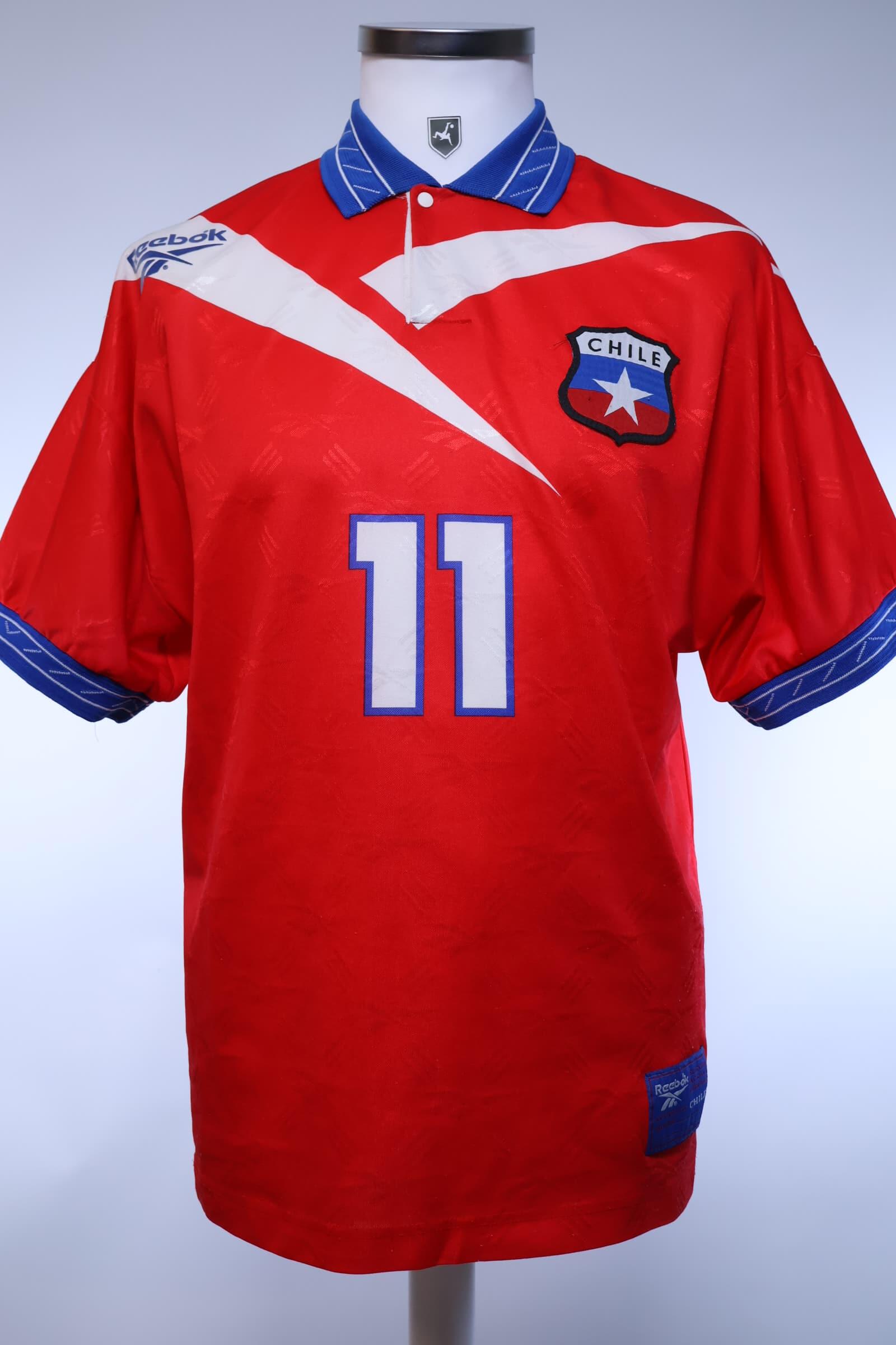 Chile #11 1997/99 Home Shirt - M- FRONT