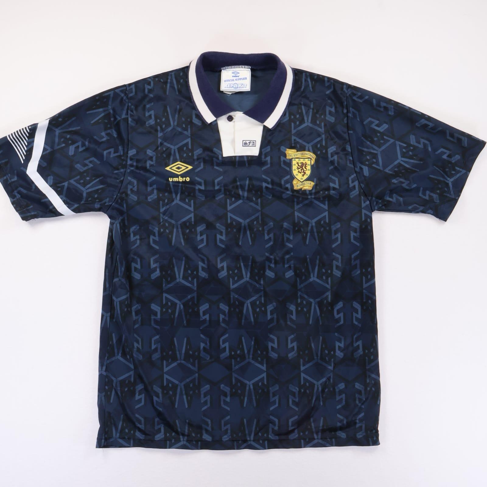 Manchester City 1996/97 Away Shirt - M