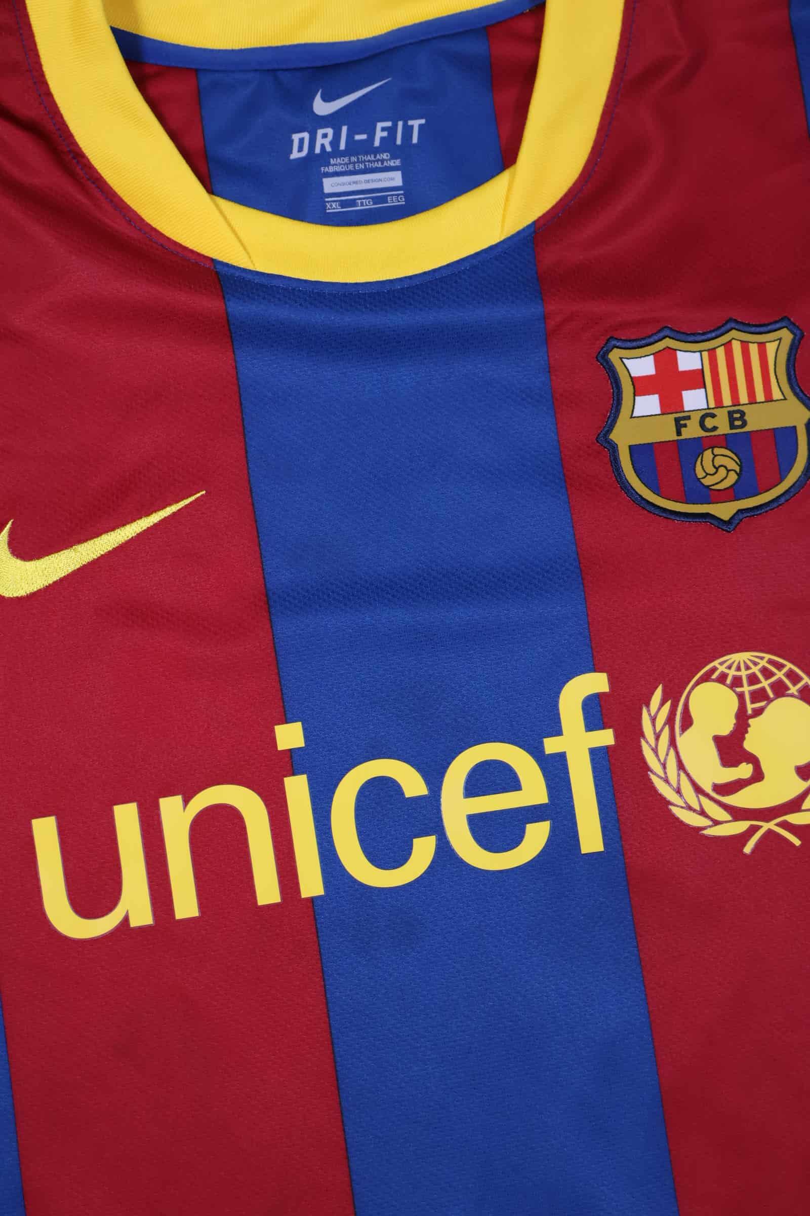 2010/11 - FC BARCELONA - PIQUE - #3 - HOME SHIRT - XXL