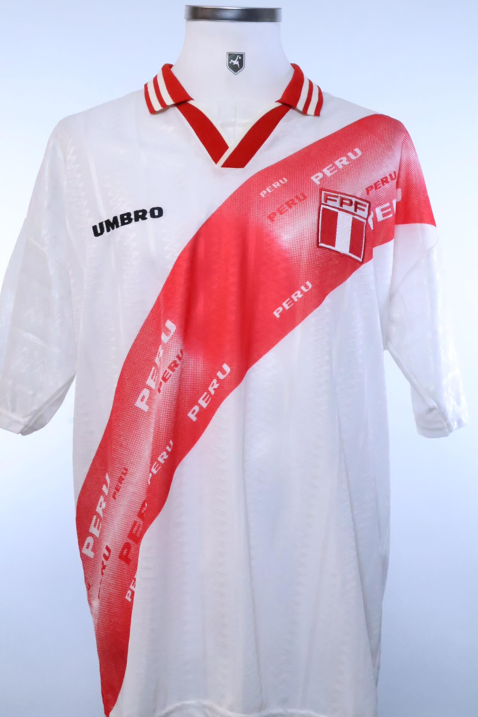 Peru 1996/98 Home Shirt - LAuthentic Original Football Shirt