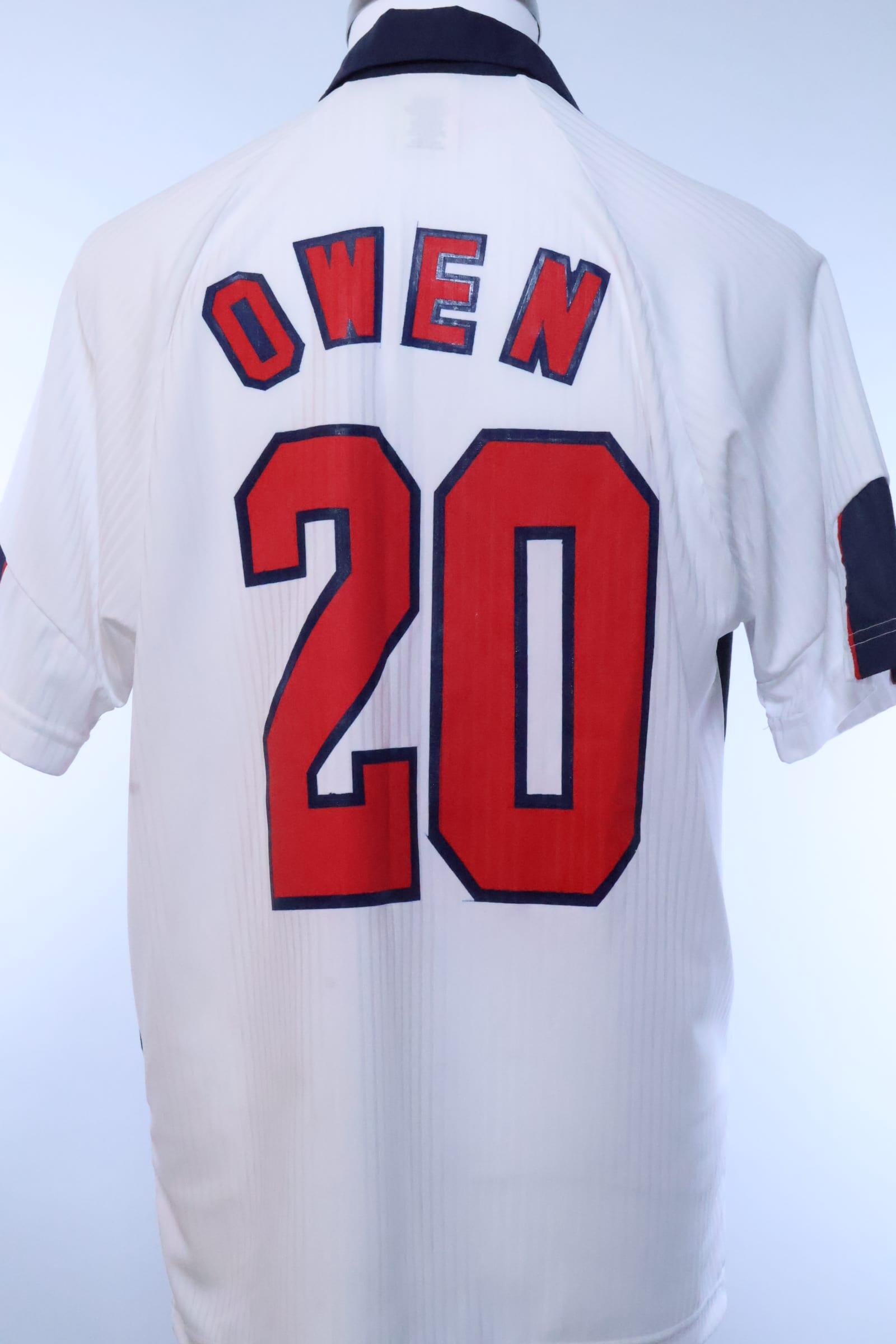 England 1998/ Owen #20 Fifa World Cup Home Shirt - M