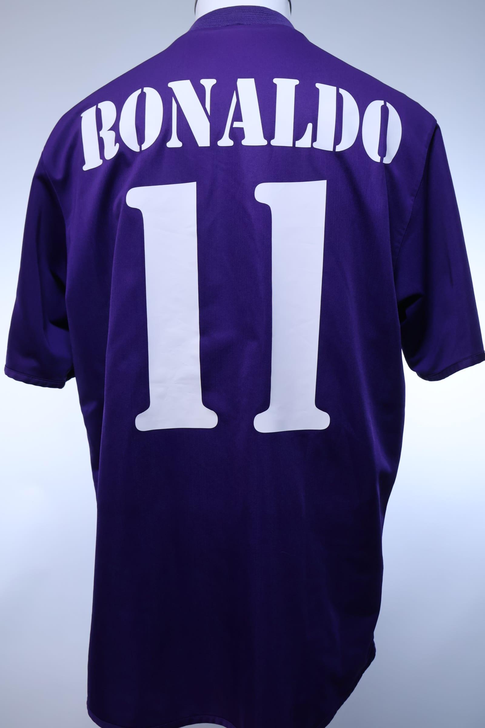 Real Madrid Ronaldo/Figo #7 2002/03 Third Shirt - L
