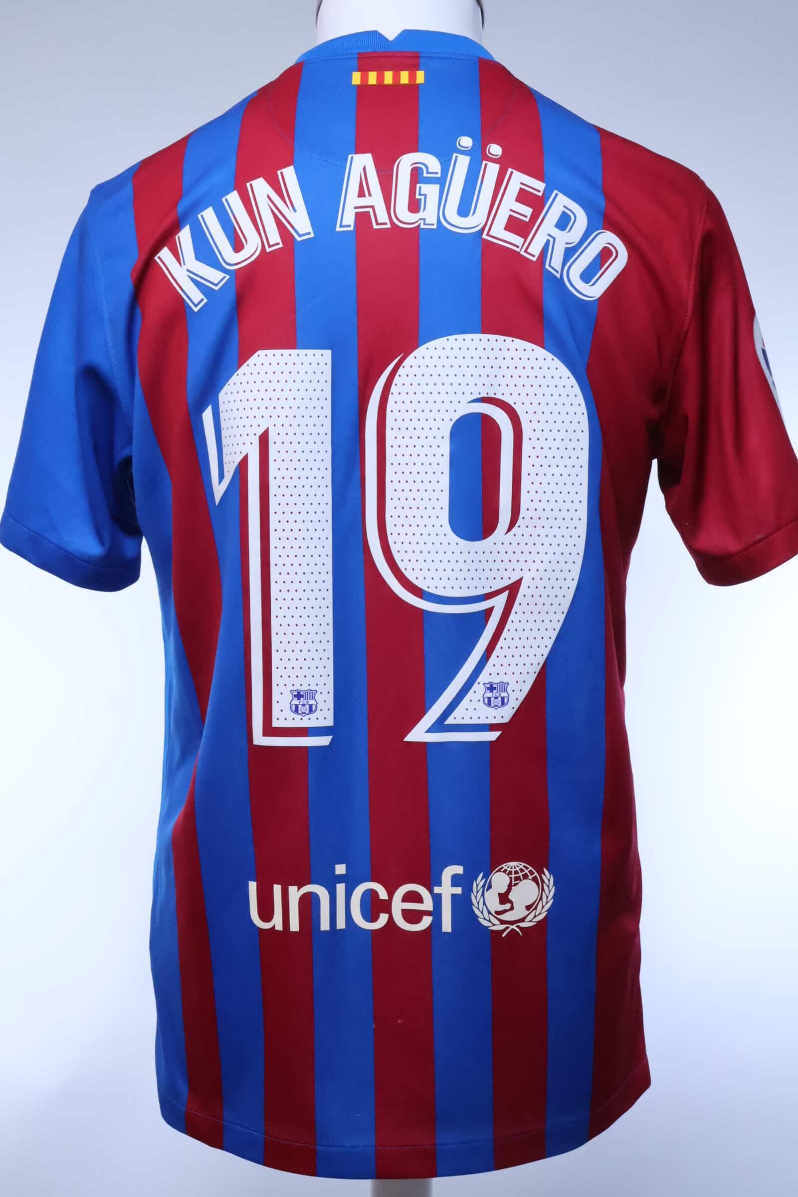 Barcelona Kun Aügero #19 Home Shirt - M- FRONT