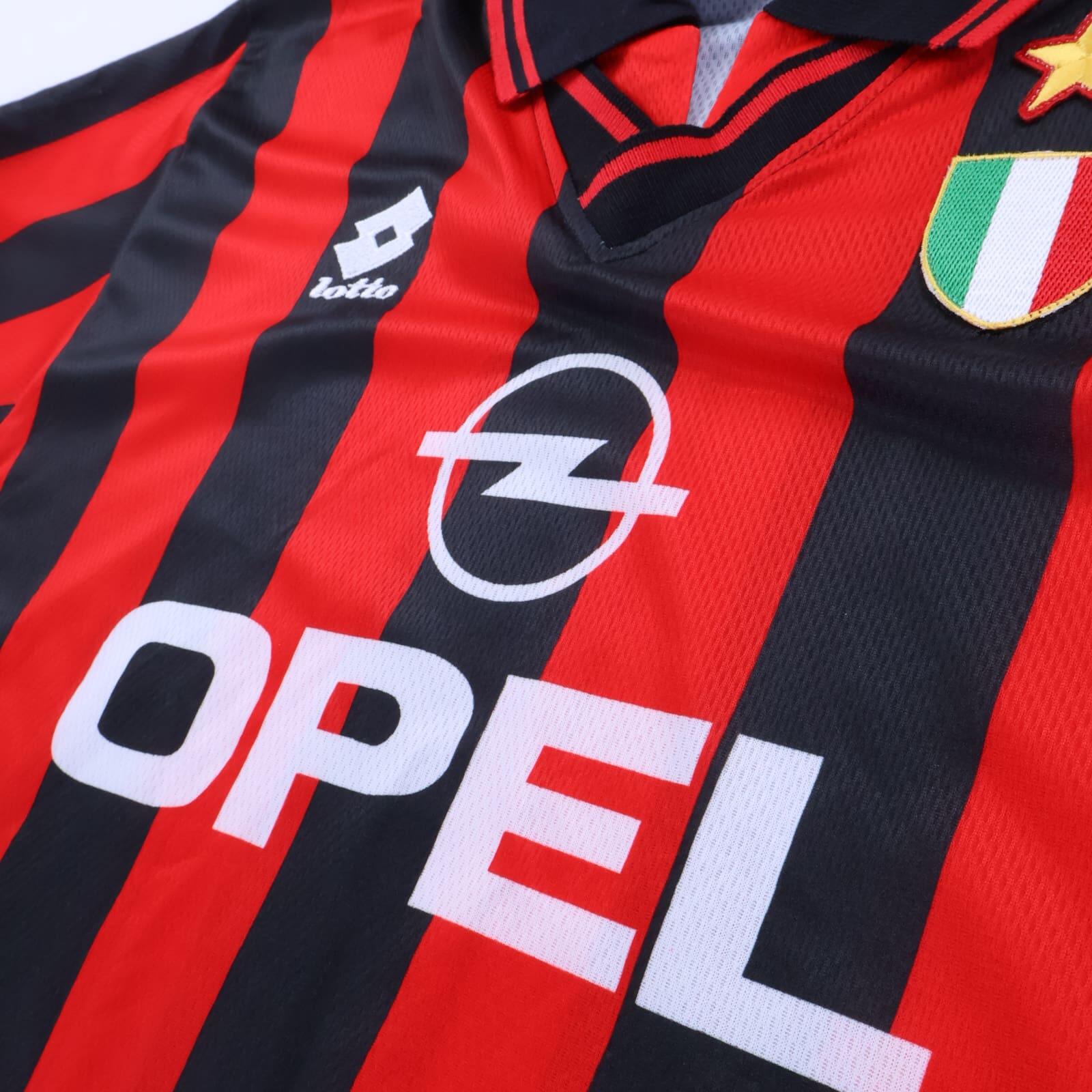 Ac Milan Baggio #18 1996/97 Home Shirt - M