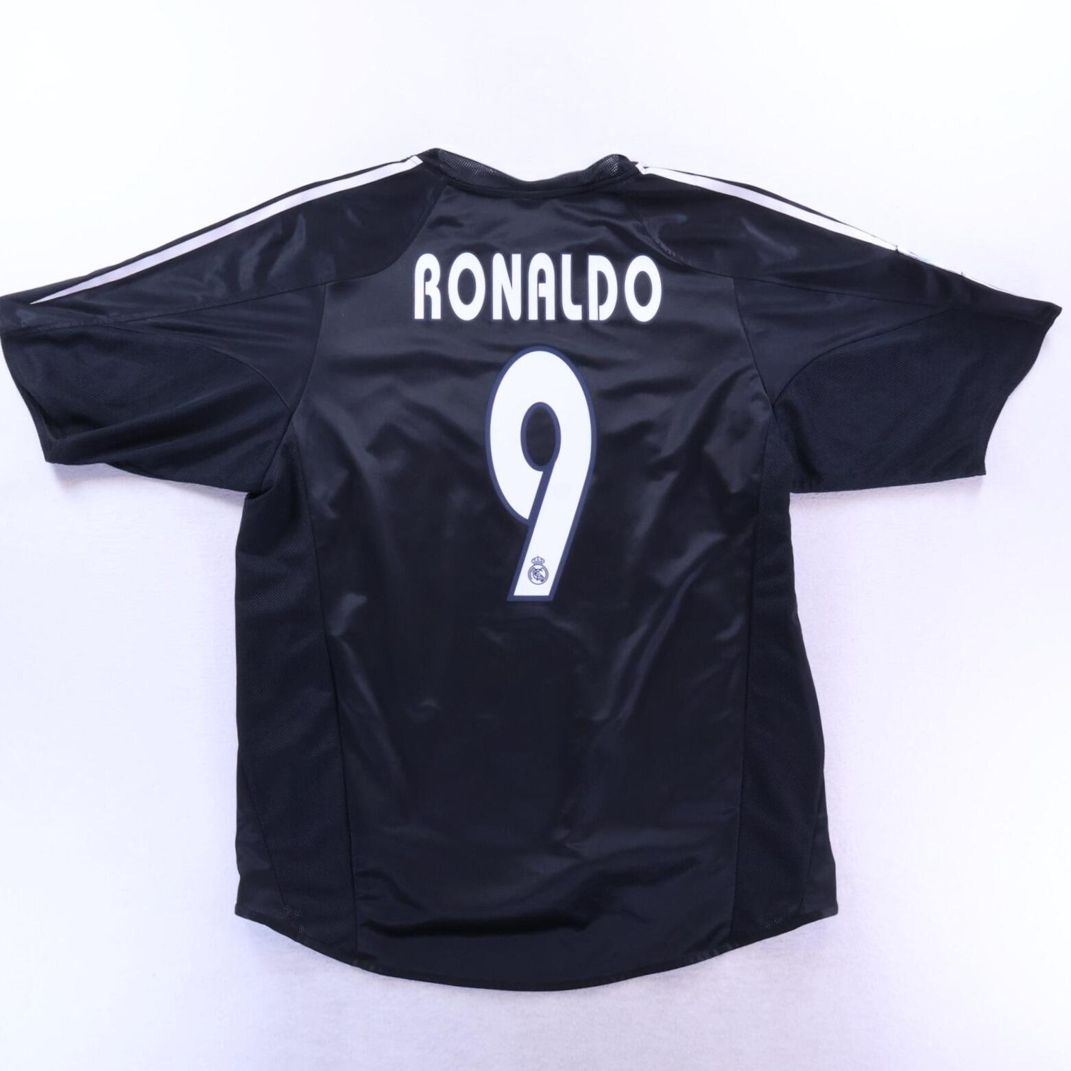 Real Madrid Ronaldo #9 2006/07 Home Shirt - Long Sleeve - M
