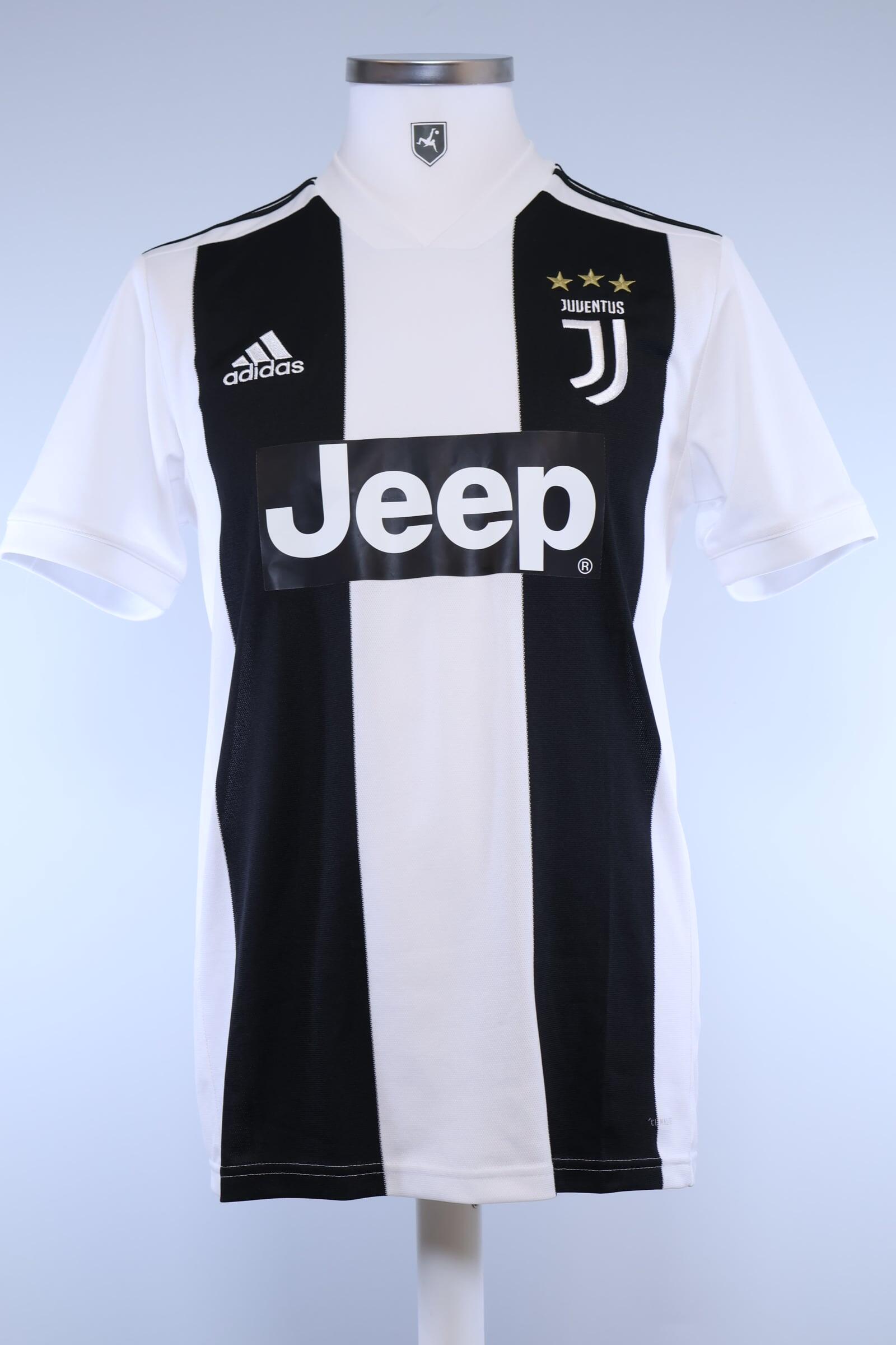 2018/19 - JUVENTUS - RONALDO - #7 - HOME SHIRT - S