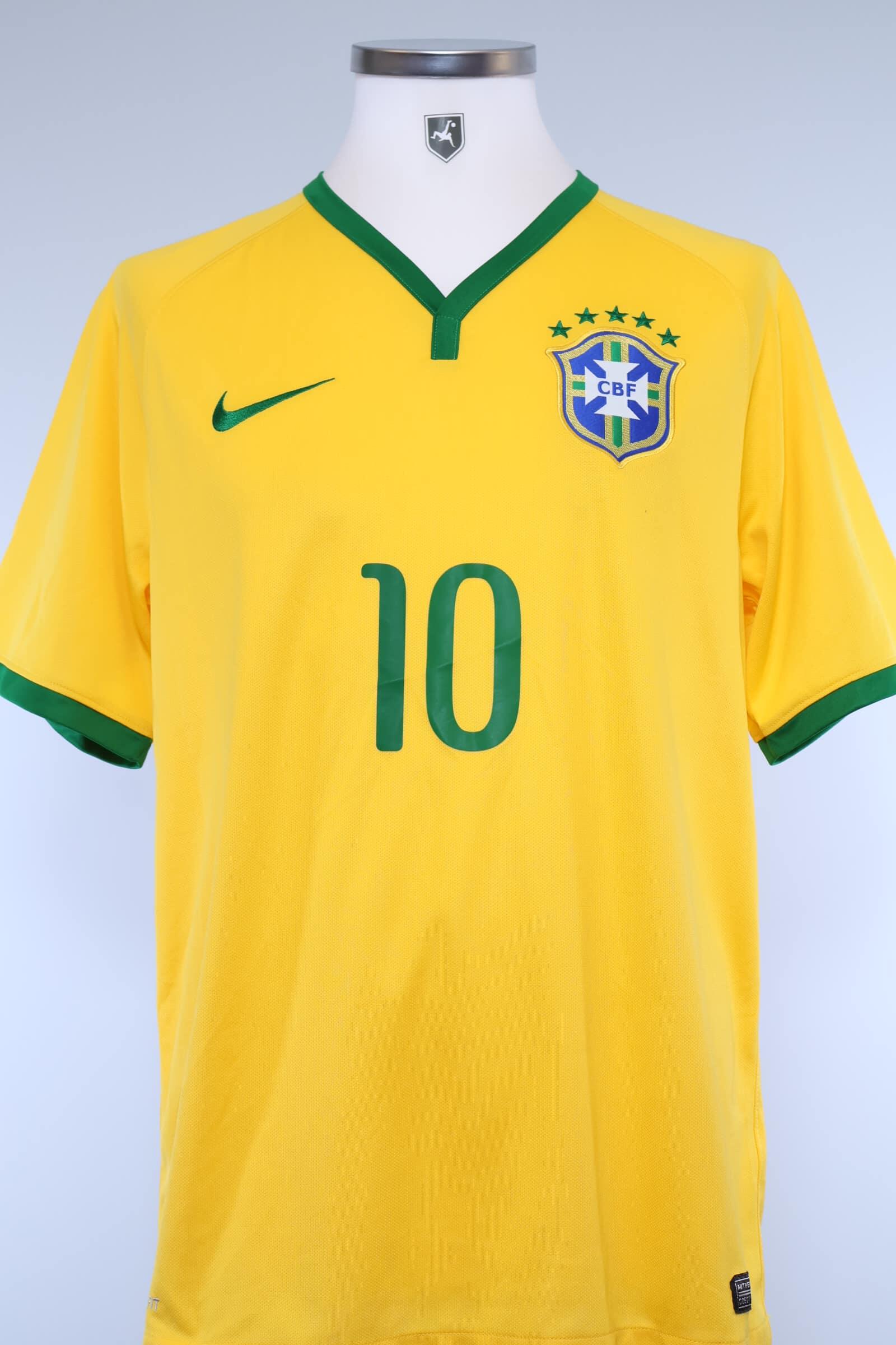 Brazil 2014 15 Neymar Jr 10 Home Shirt L brazil-2014-15-neymar-jr-10-home-shirt-l