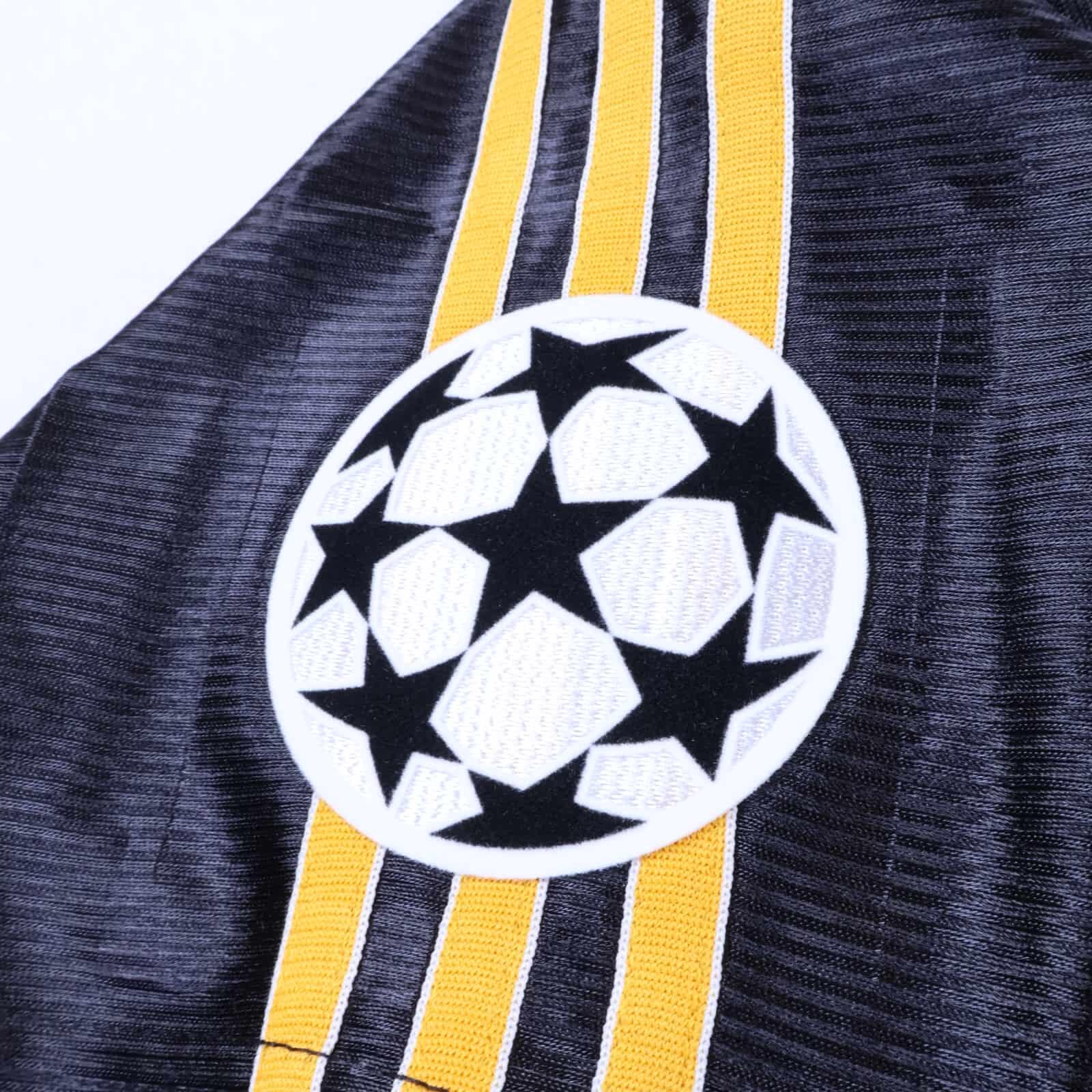 Real Madrid Mcmanaman #8 1999/00 Away Shirt - S